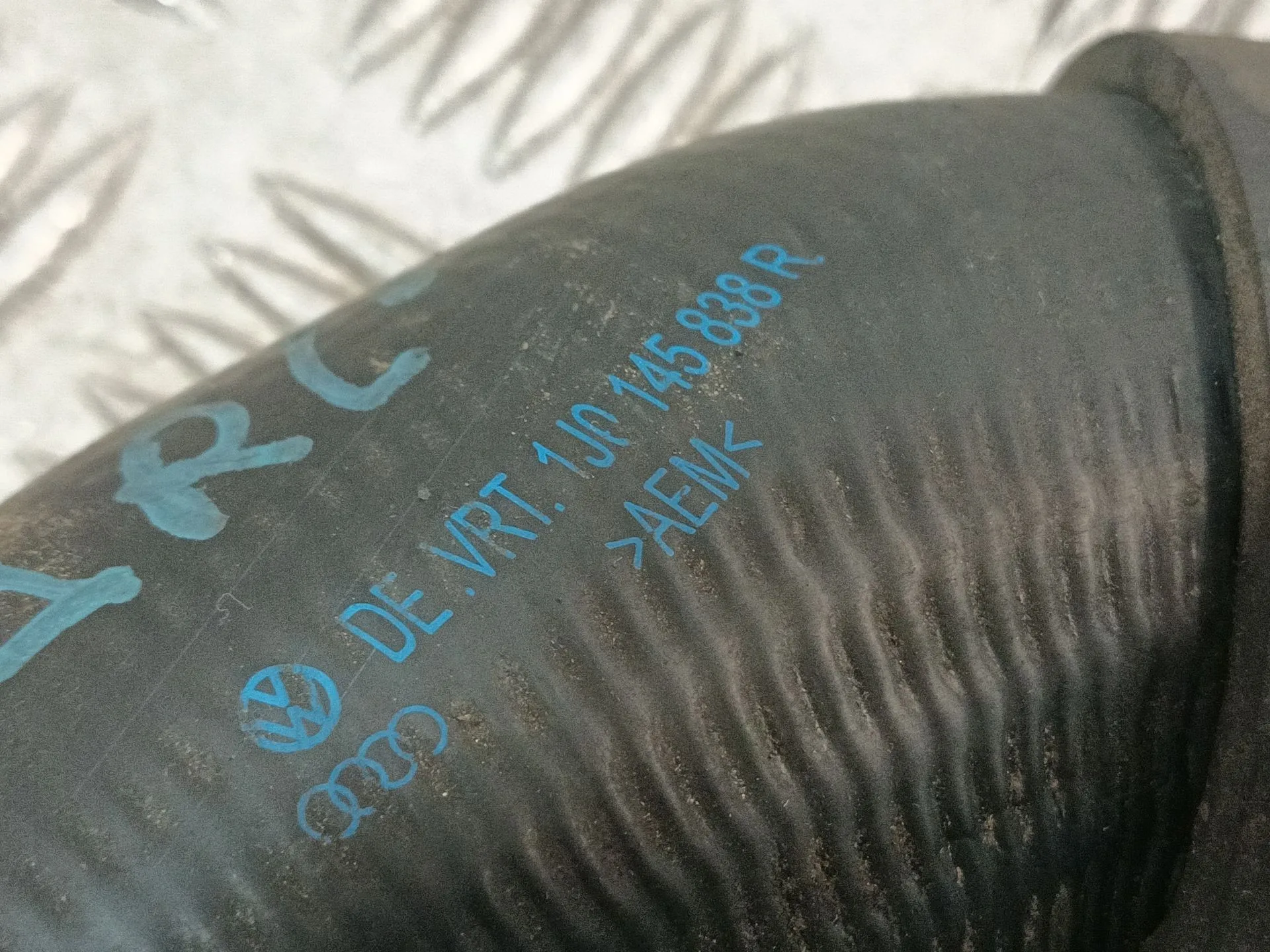 Tubo para Volkswagen Golf Iv (1J1)