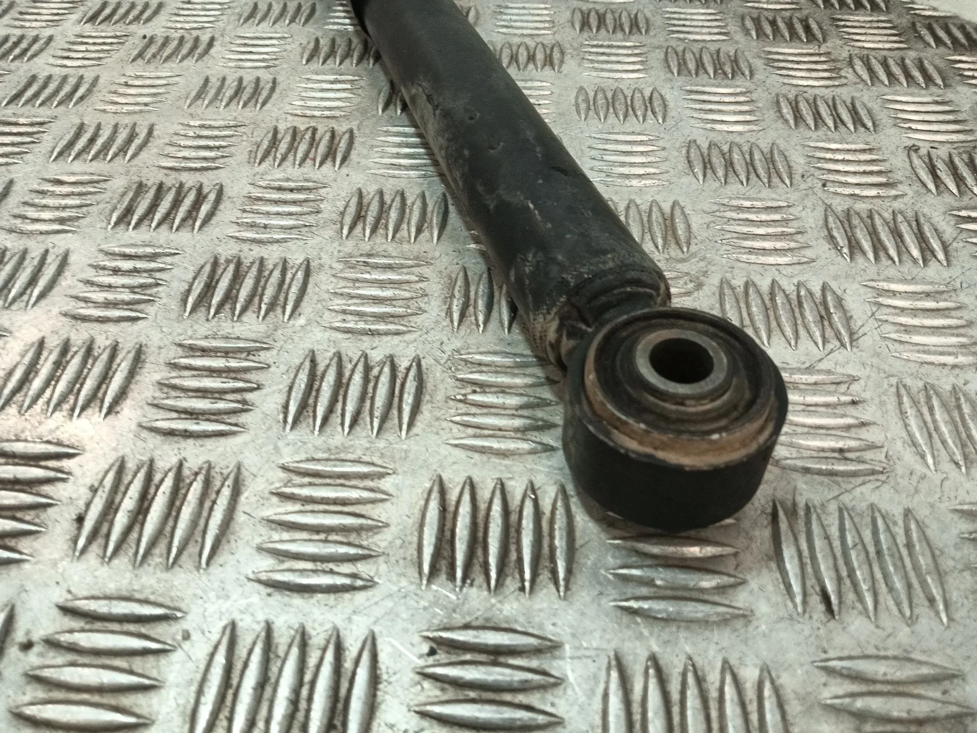 Amortiguador Delantero Izquierdo para Nissan Cabstar E (Tl_, Vl_)
