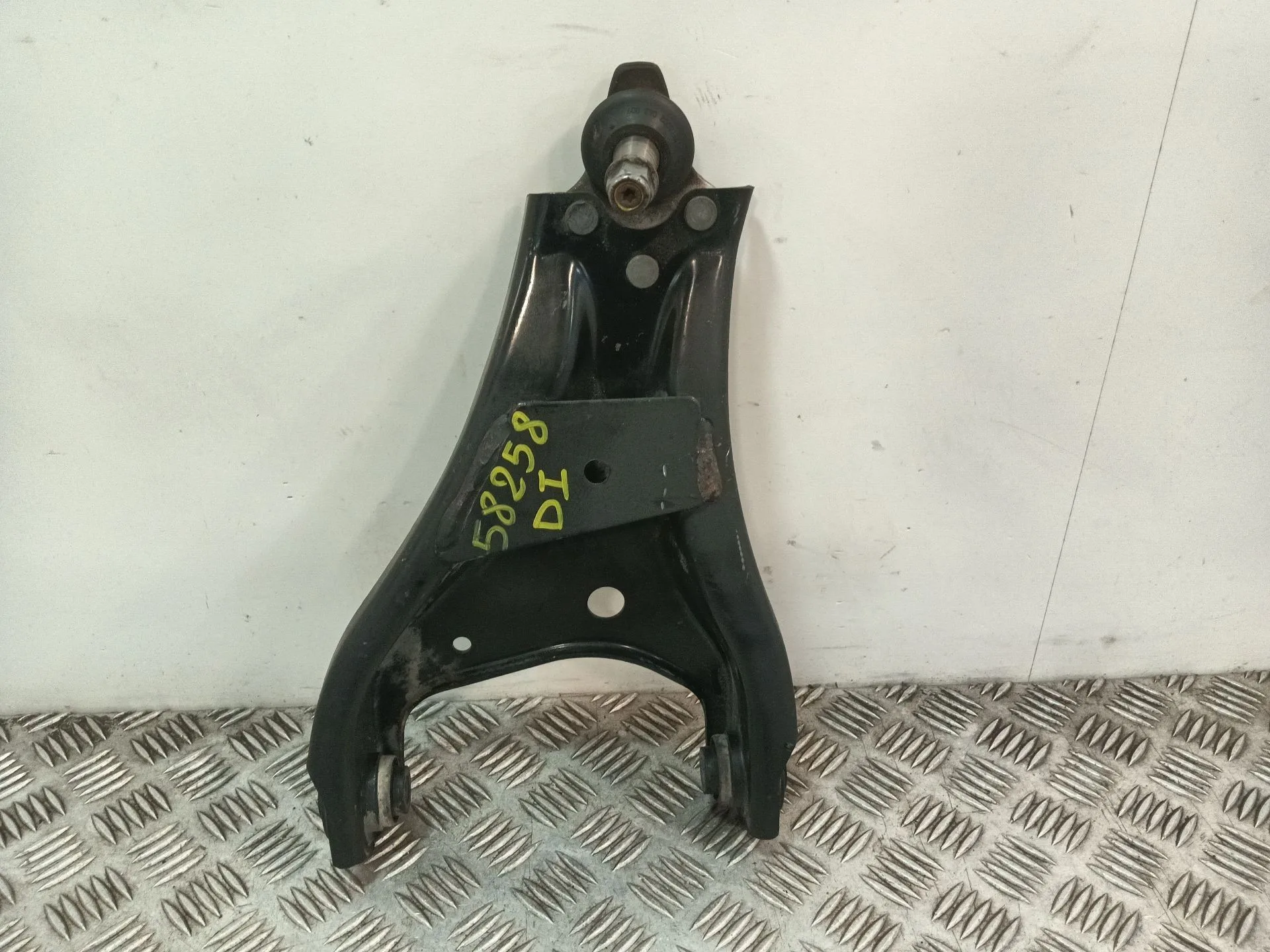 Brazo Suspension Inferior Delantero Izquierdo para Dacia Duster