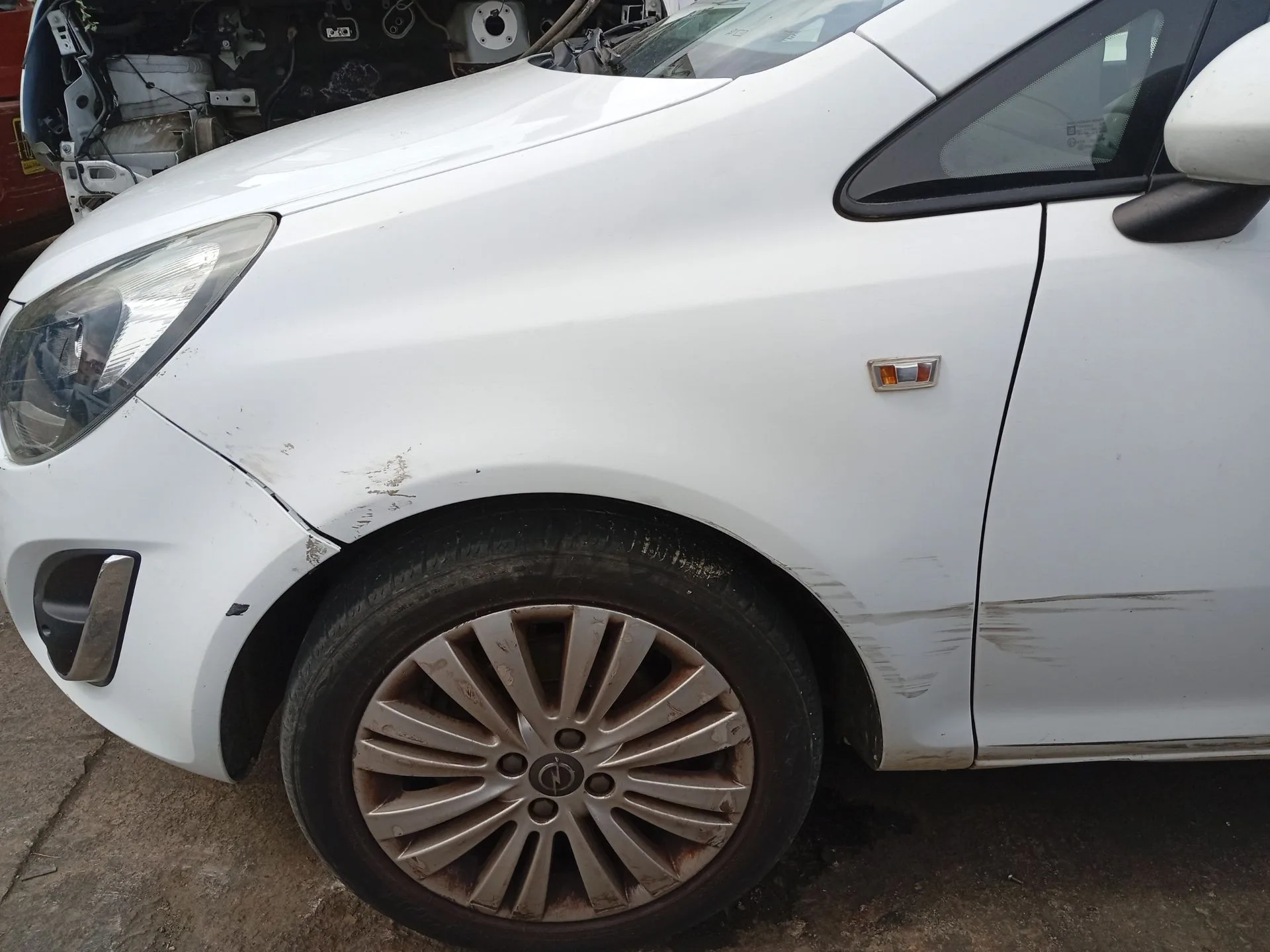 Aleta Delantera Izquierda para Opel Corsa D (S07)
