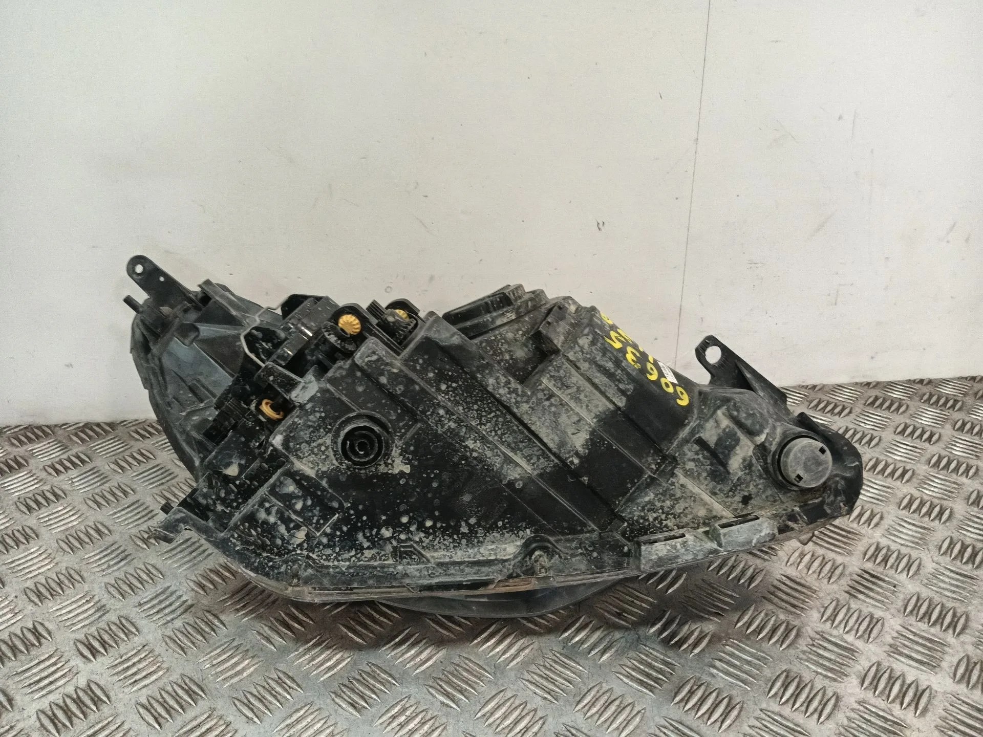 Faro Izquierdo para Opel Corsa D (S07)