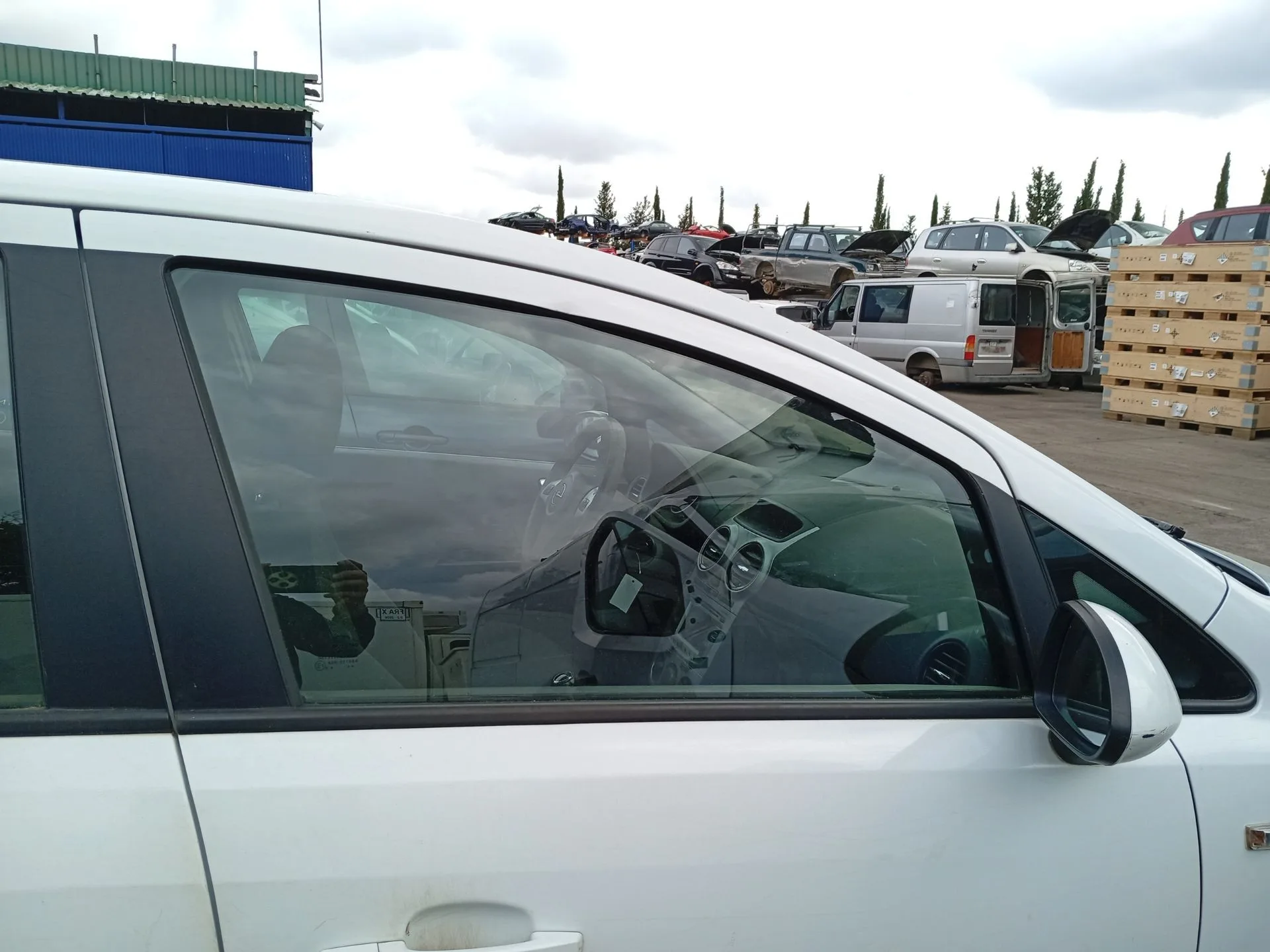 Luna Delantera Derecha para Opel Corsa D (S07)