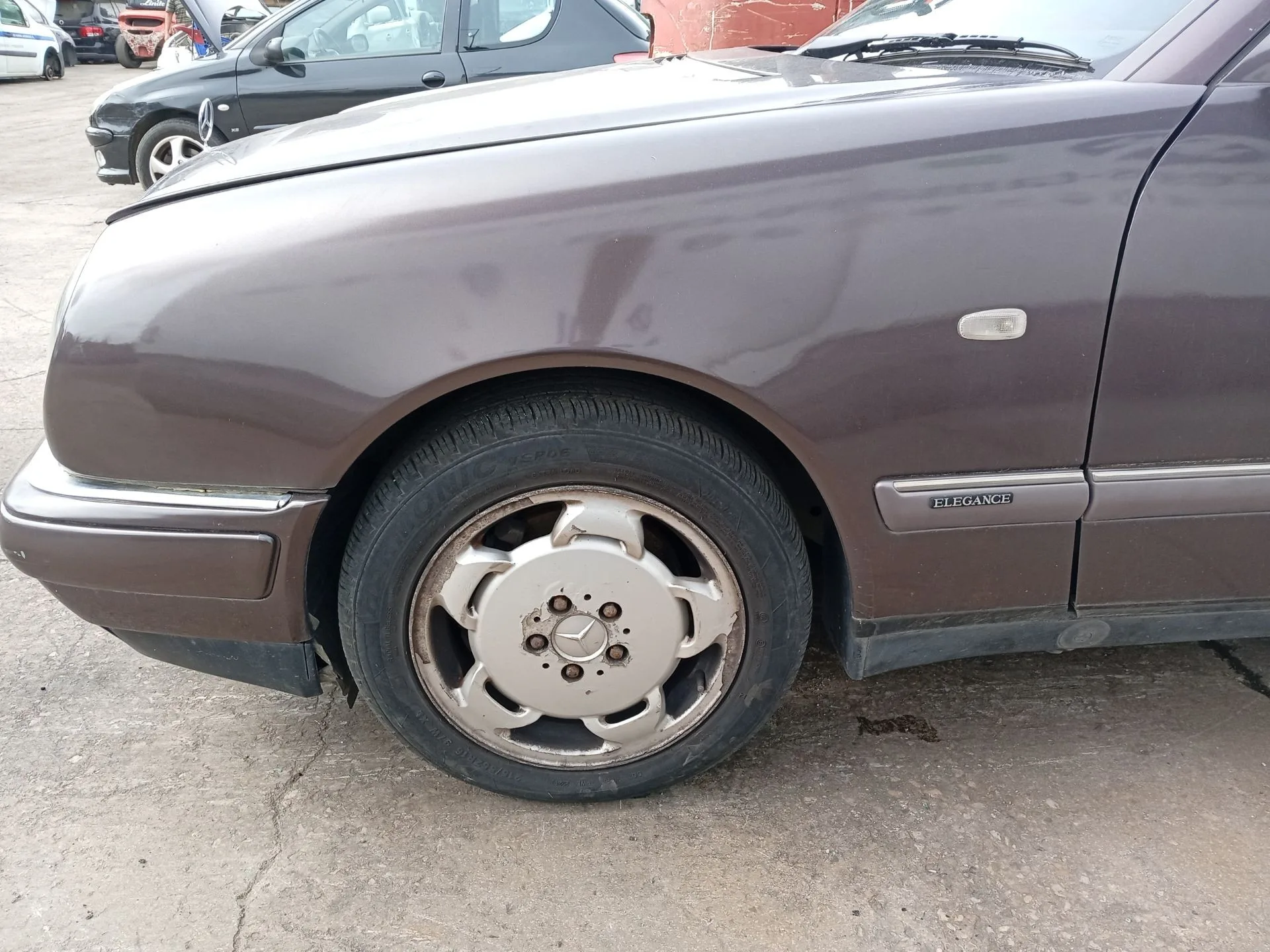 Aleta Delantera Izquierda para Mercedes-Benz Clase E (W210)
