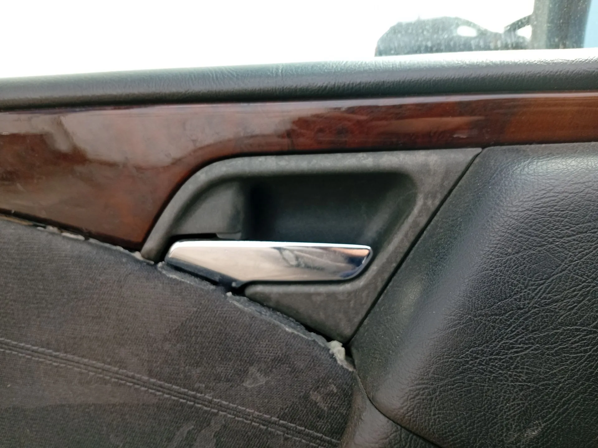 Maneta Interior Delantera Izquierda para Mercedes-Benz Clase E (W210)