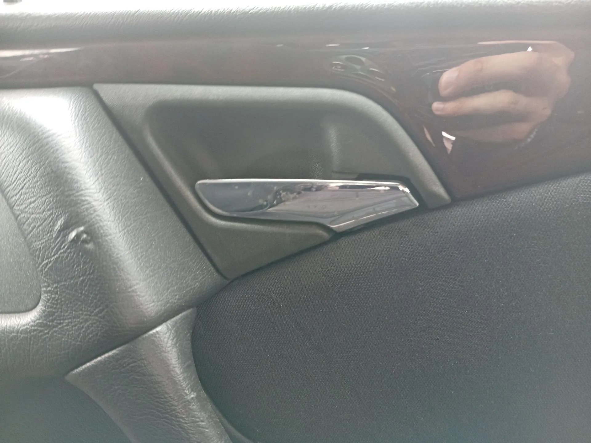 Maneta Interior Trasera Derecha para Mercedes-Benz Clase E (W210)