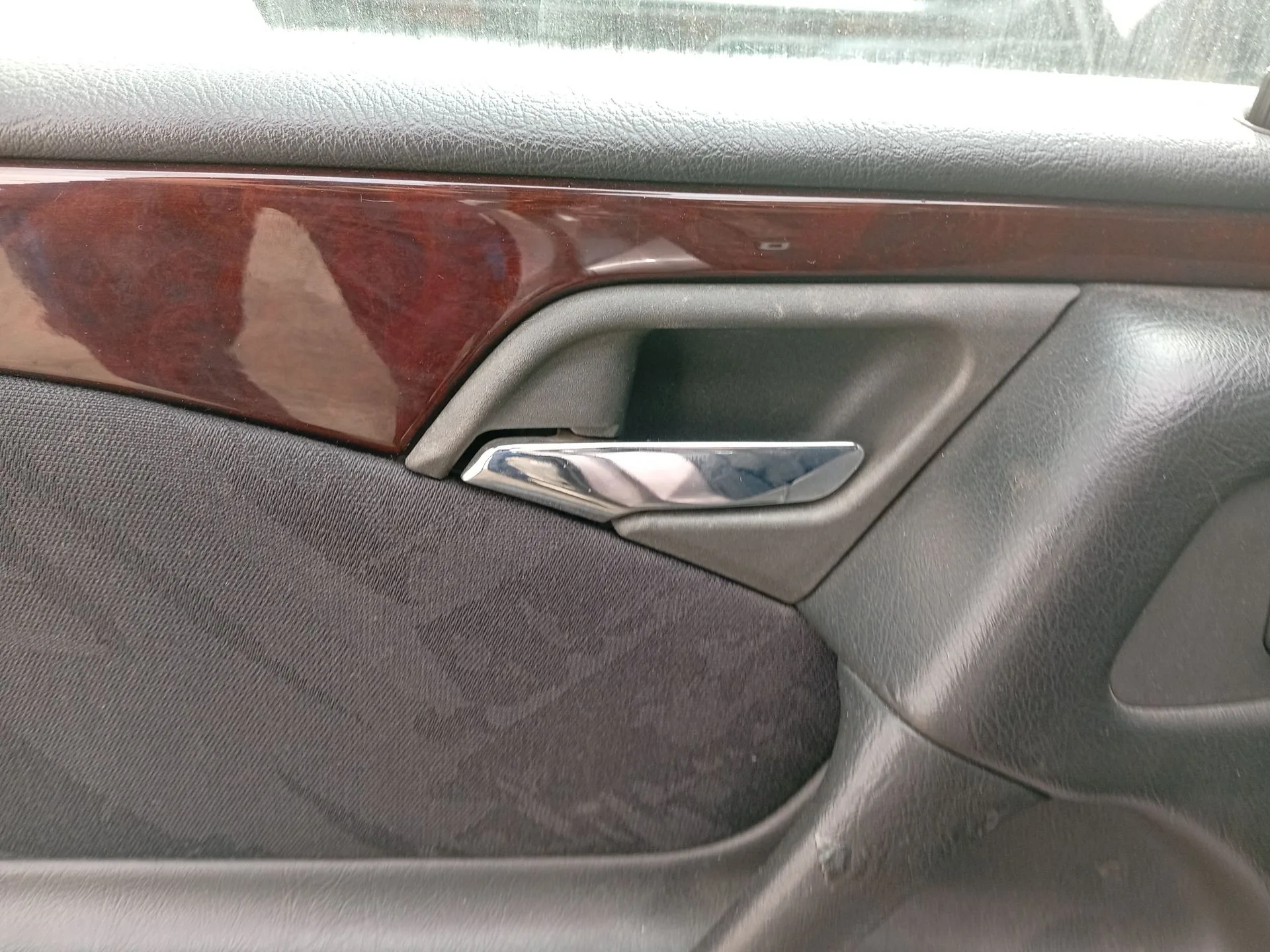 Maneta Interior Trasera Izquierda para Mercedes-Benz Clase E (W210)