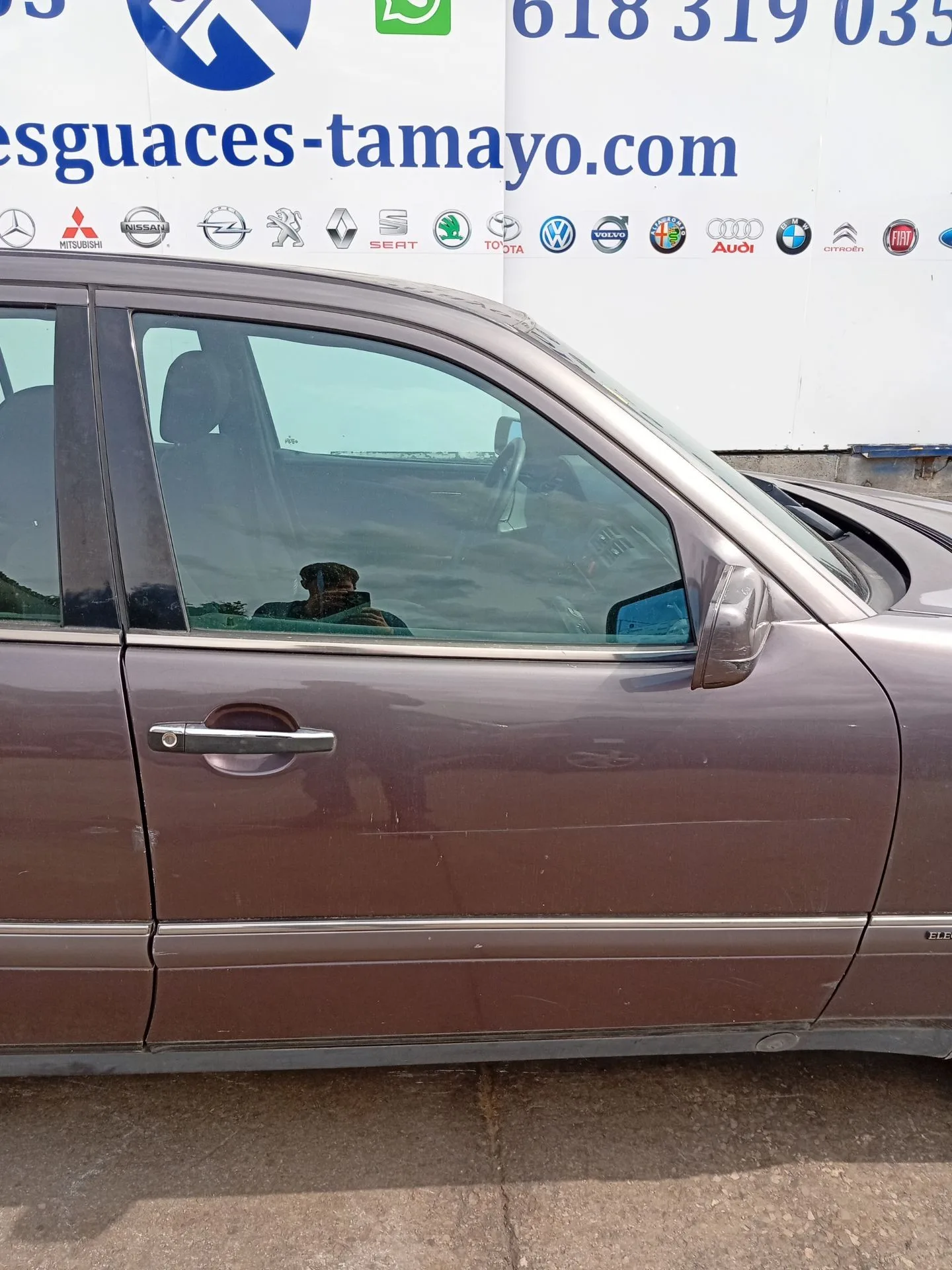 Puerta Delantera Derecha para Mercedes-Benz Clase E (W210)