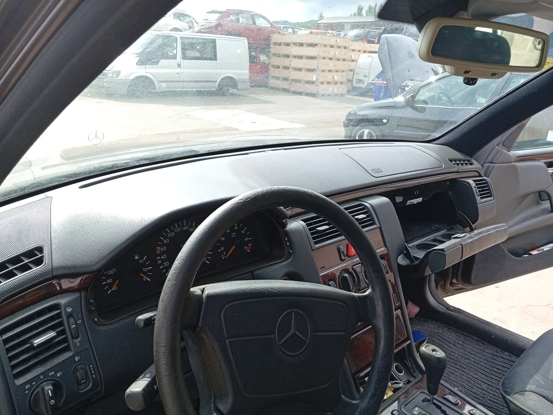 Salpicadero para Mercedes-Benz Clase E (W210)