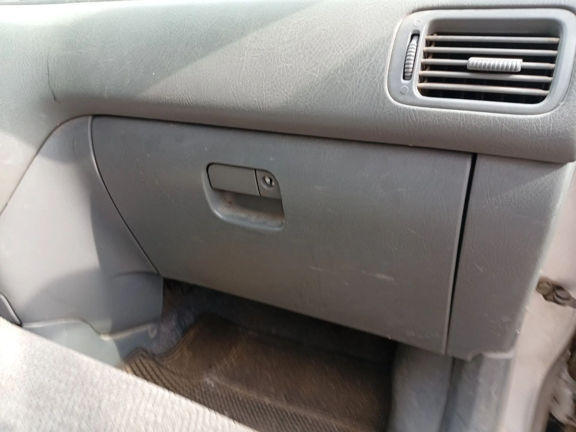 Guantera para Honda Cr-V I (Rd)