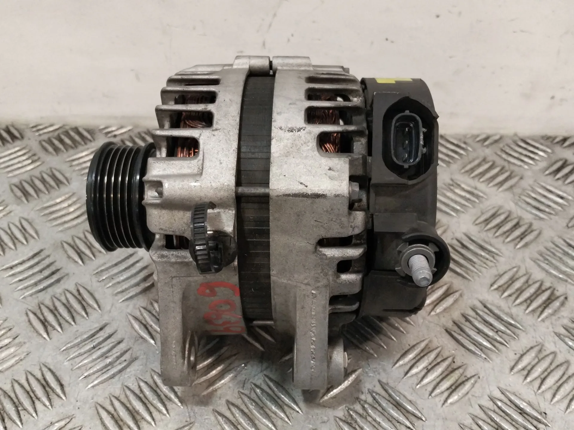 Alternador para Kia Carens Iv