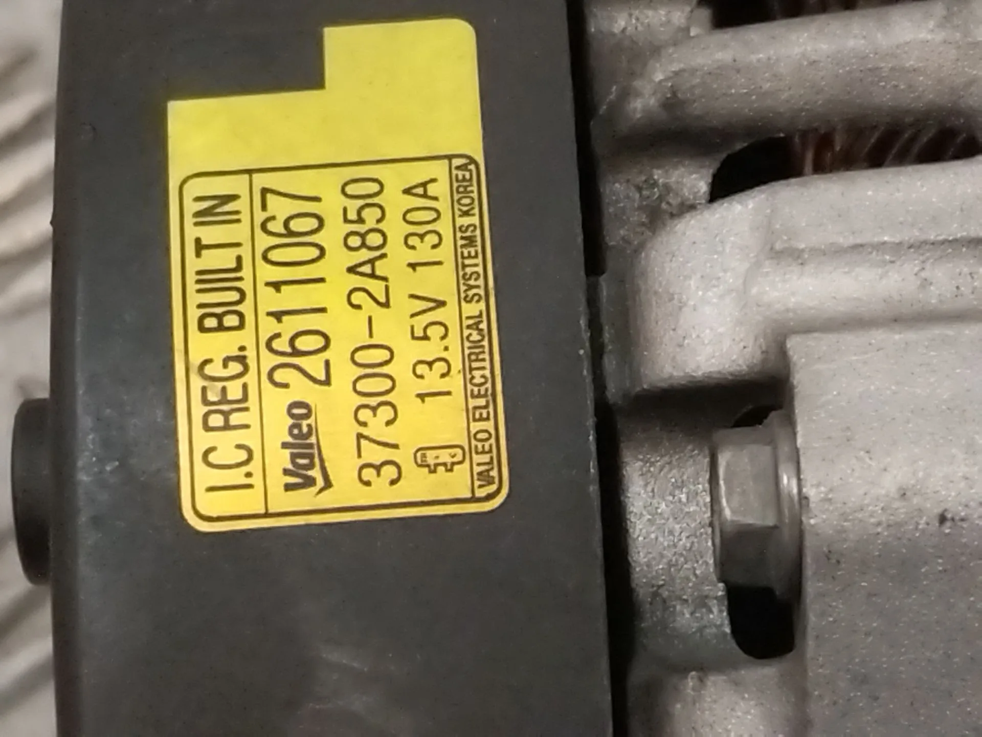 Alternador para Kia Carens Iv