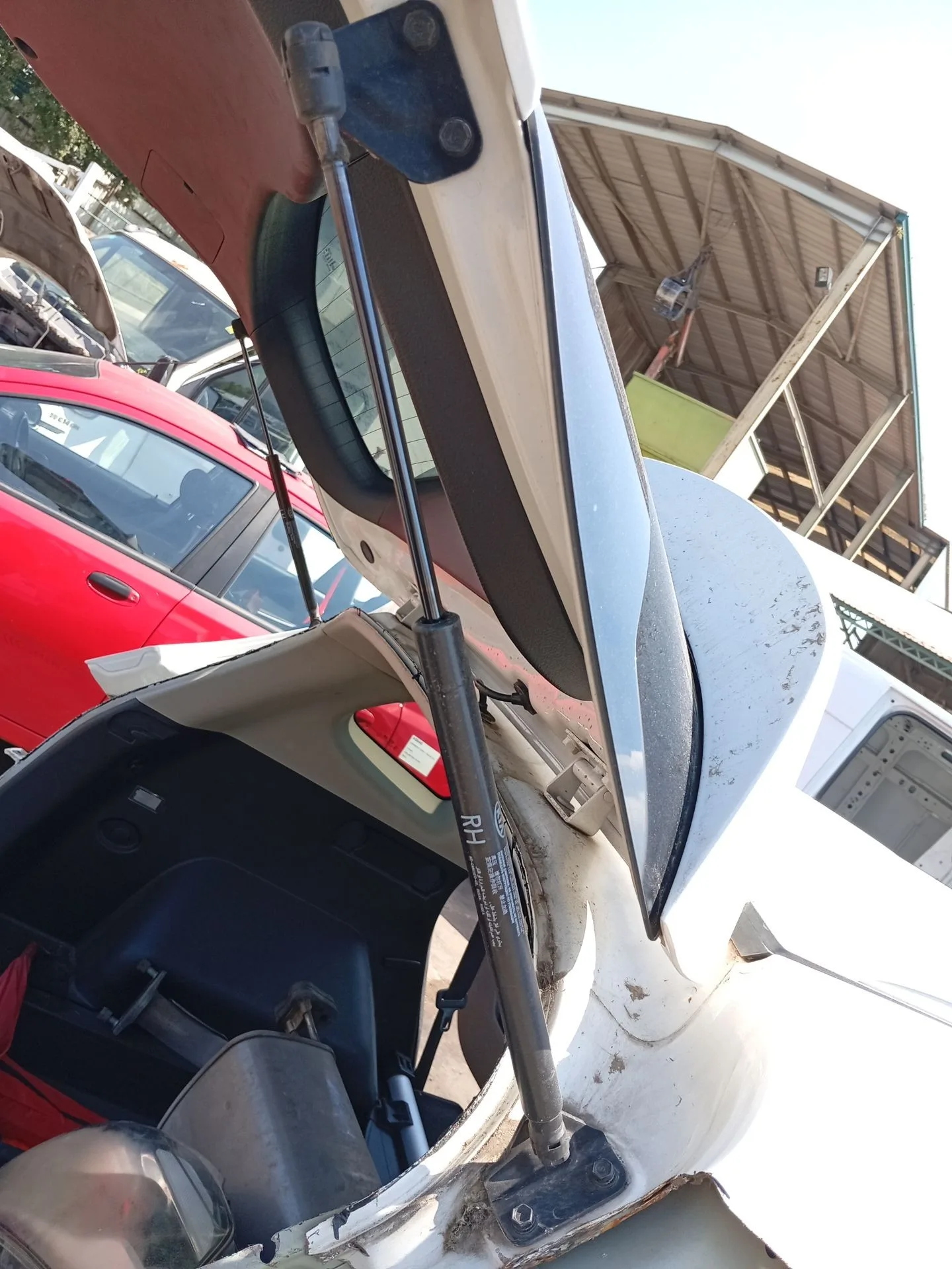 Amortiguadores Maletero / Porton para Kia Carens Iv