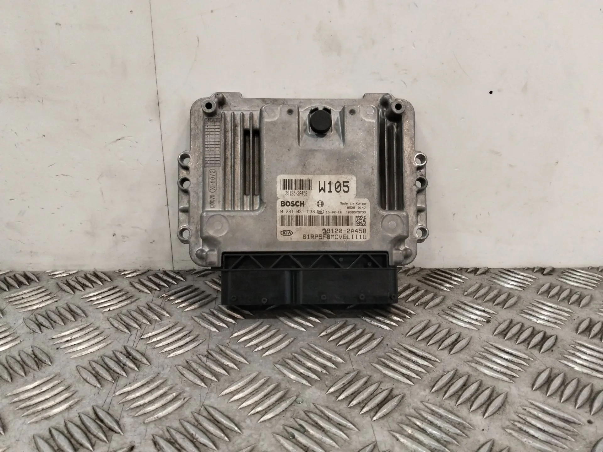 Centralita Motor Uce para Kia Carens Iv