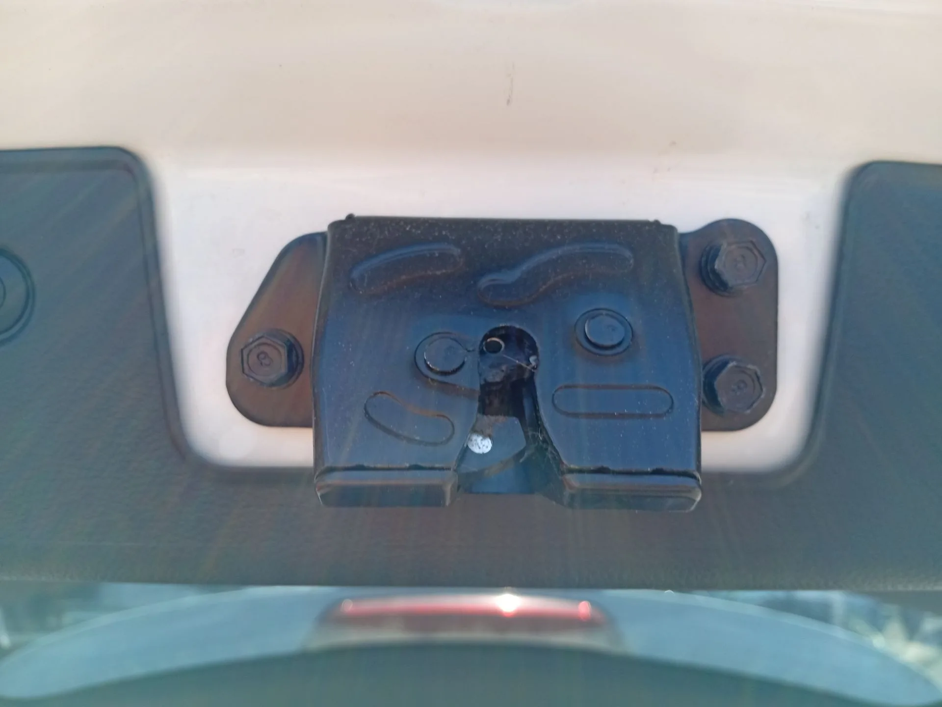 Cerradura Maletero / Porton para Kia Carens Iv