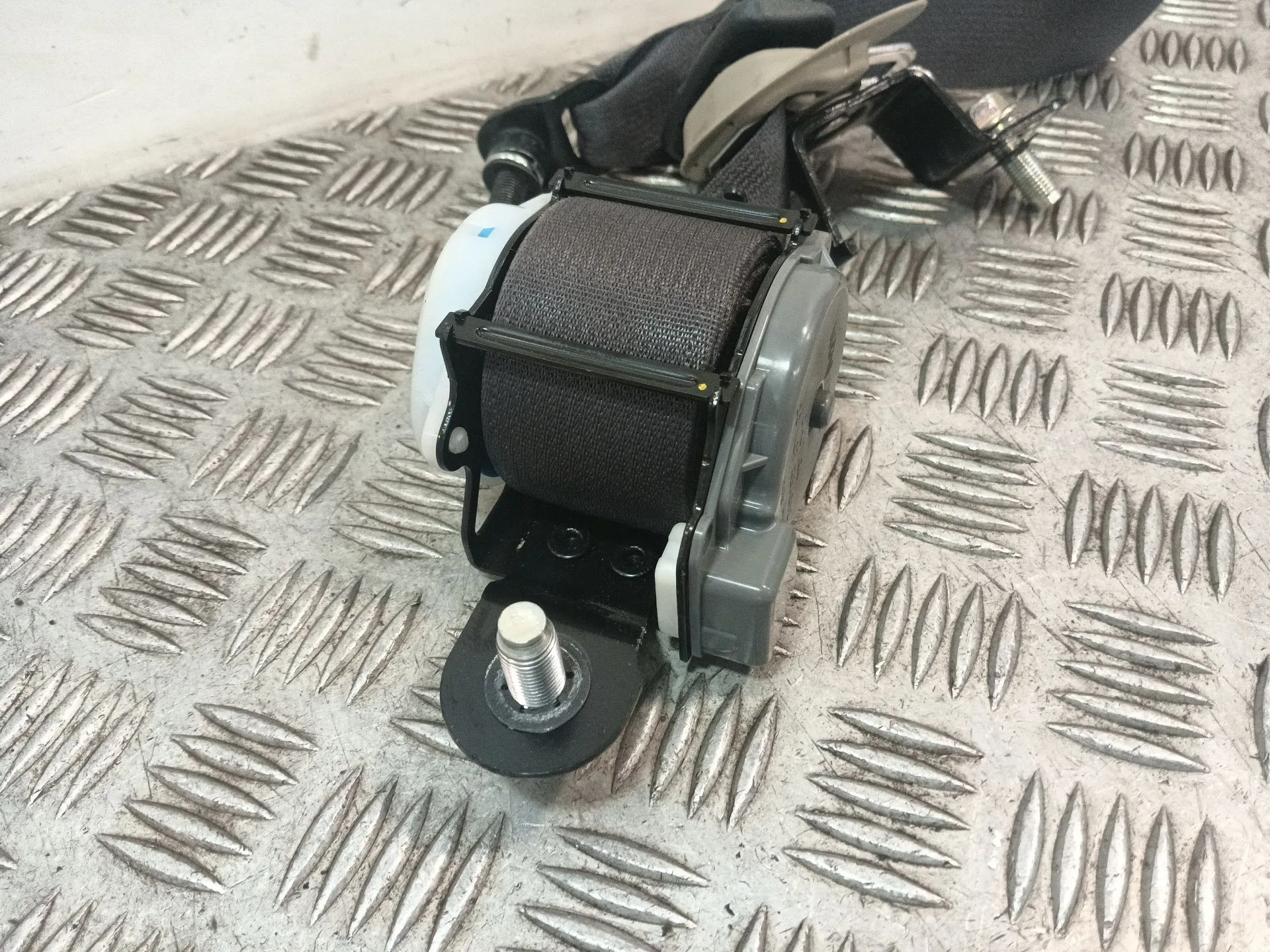 Cinturon Seguridad Trasero Izquierdo para Kia Carens Iv