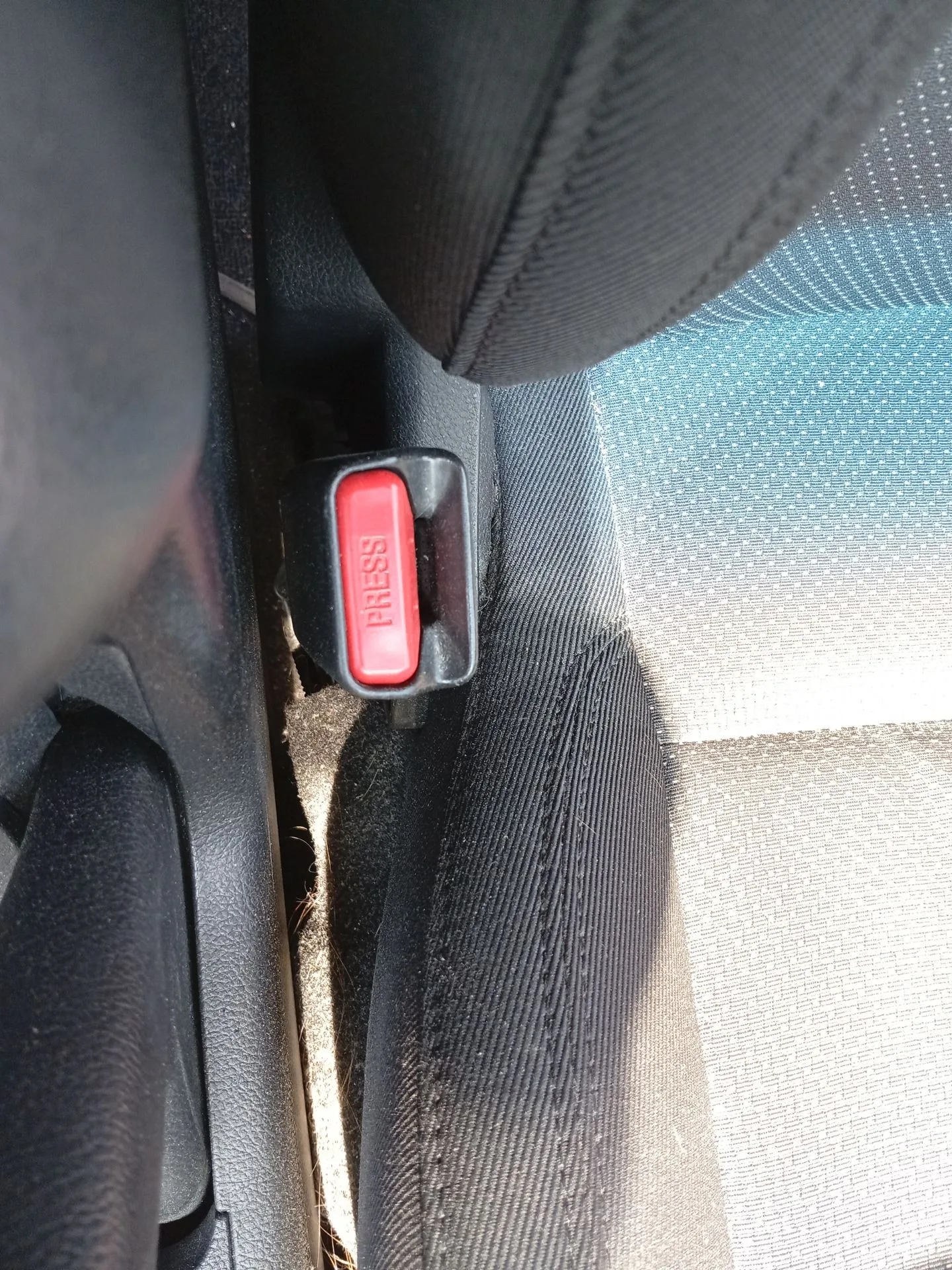 Enganche Cinturon Delantero Izquierdo para Kia Carens Iv