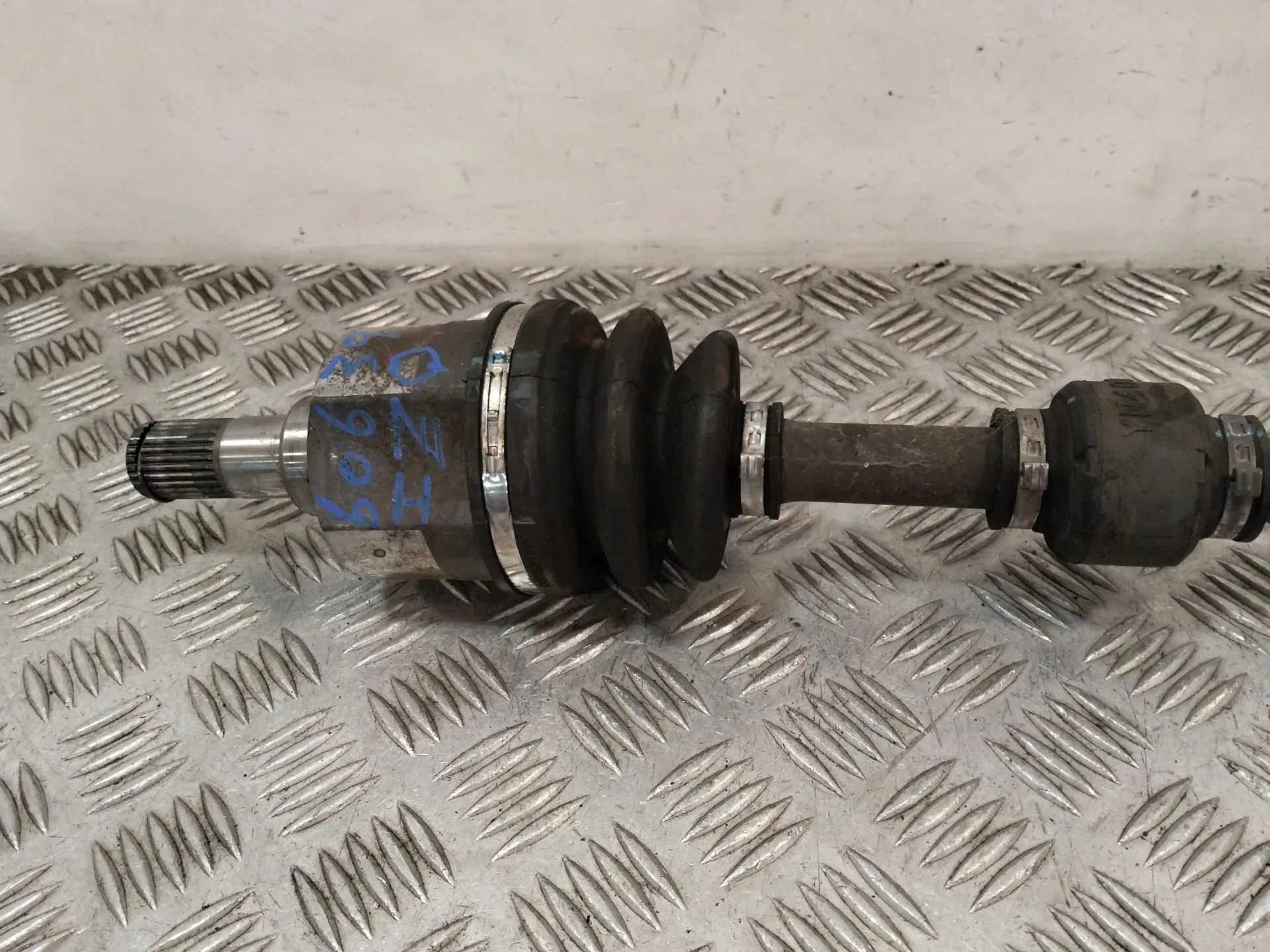 Transmision Delantera Izquierda para Kia Carens Iv