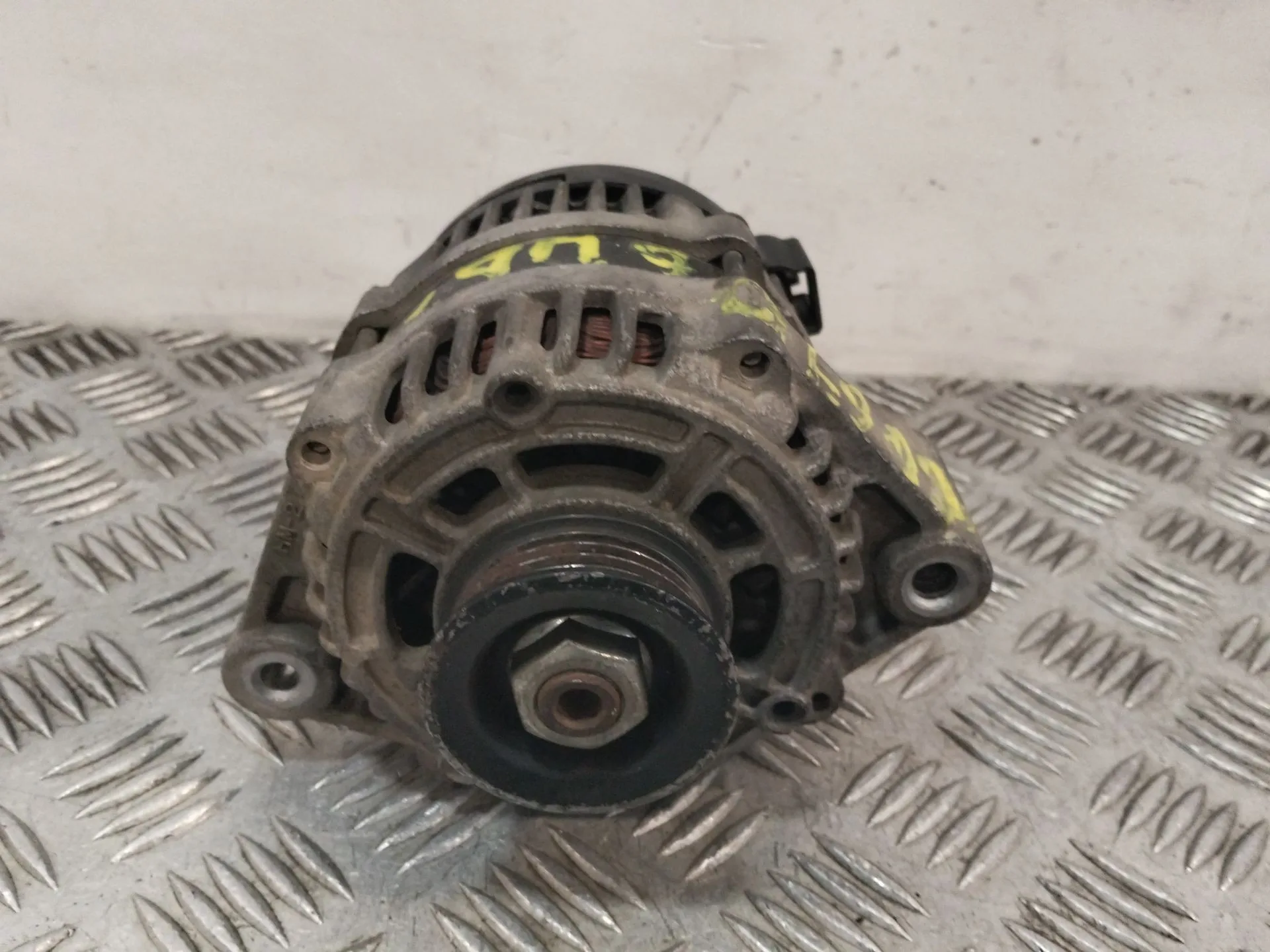 Alternador para Chevrolet Aveo / Kalos Hatchback (T250, T255)