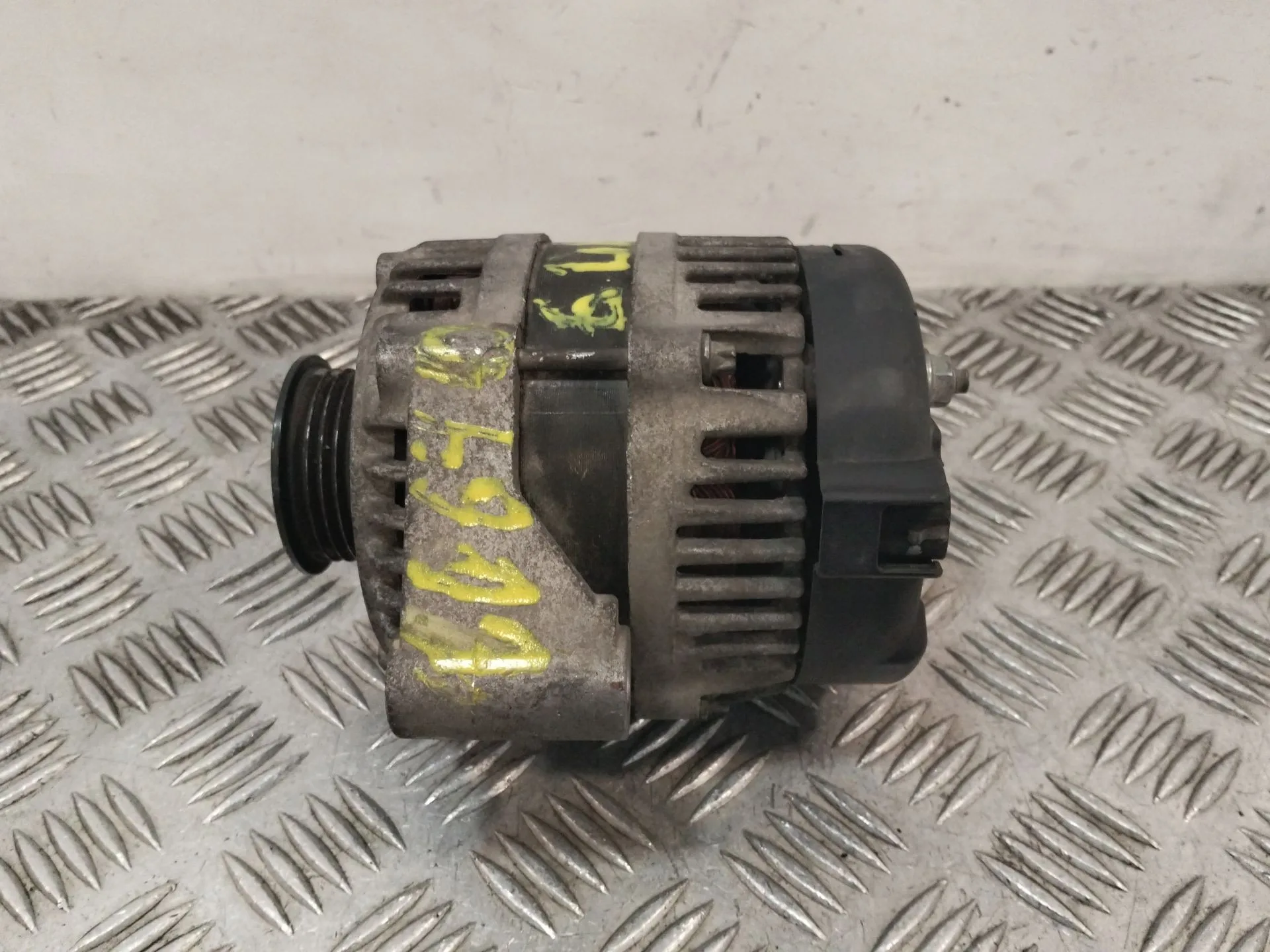 Alternador para Chevrolet Aveo / Kalos Hatchback (T250, T255)