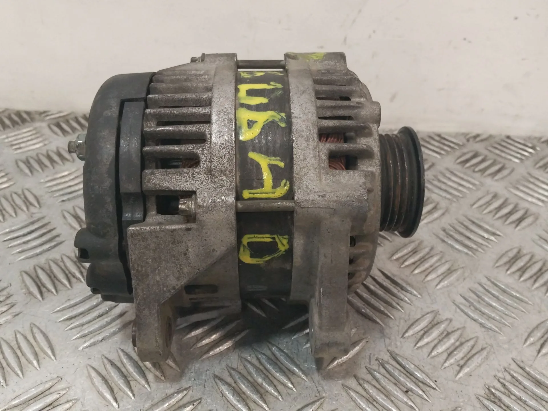 Alternador para Chevrolet Aveo / Kalos Hatchback (T250, T255)