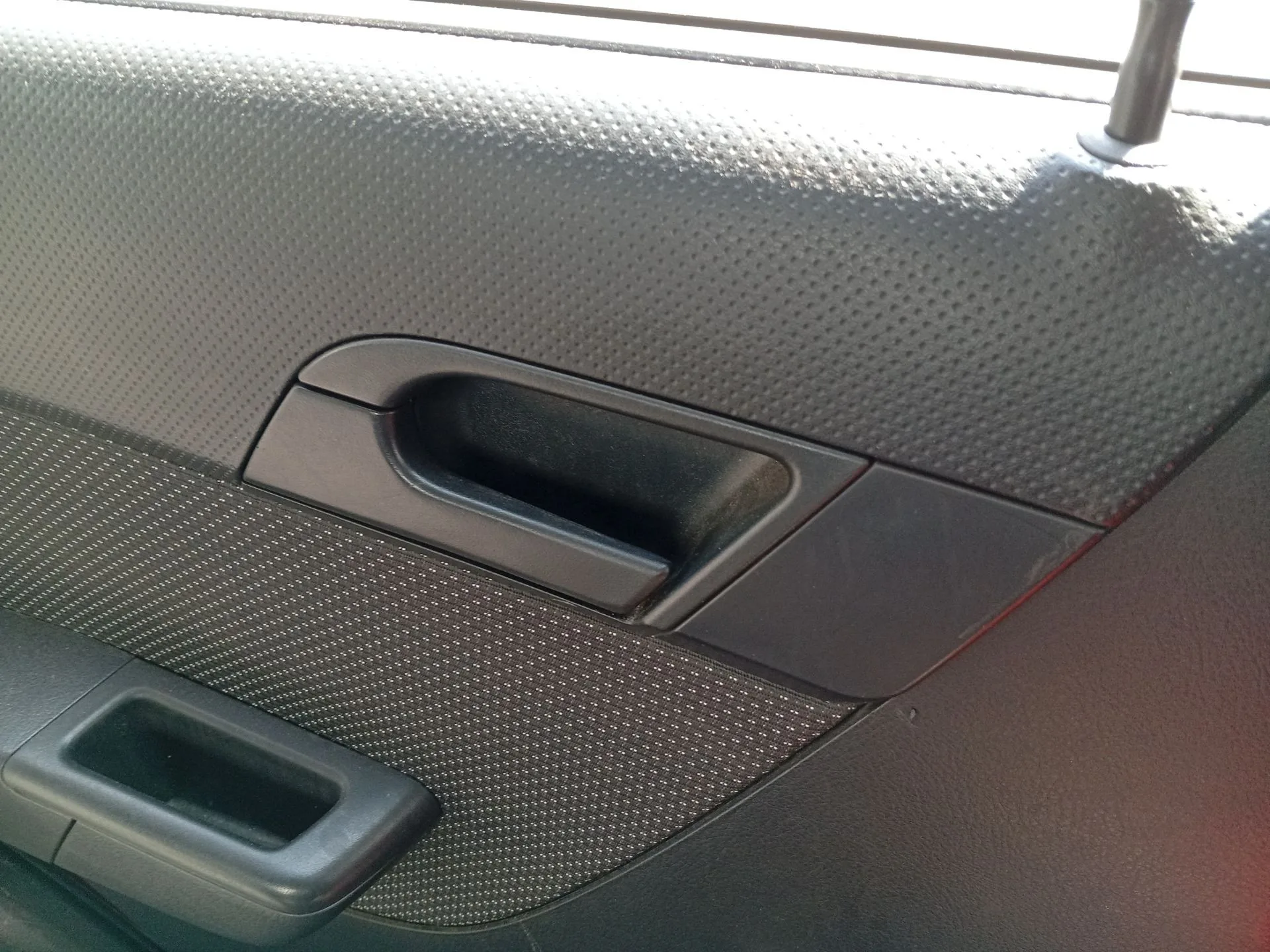 Maneta Interior Trasera Izquierda para Chevrolet Aveo / Kalos Hatchback (T250, T255)