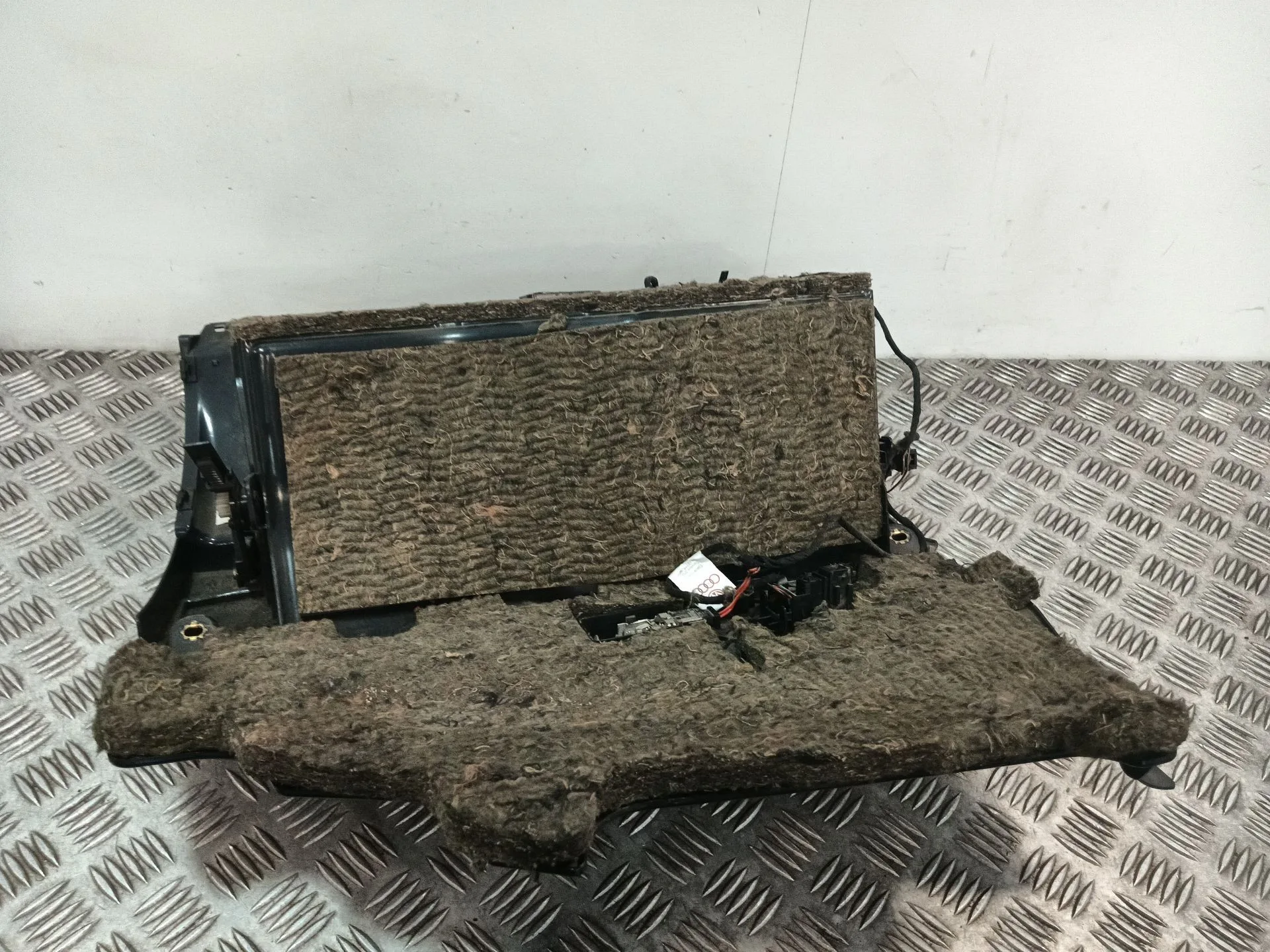 Guantera para Audi A6 C5 Avant (4B5, 4B6)