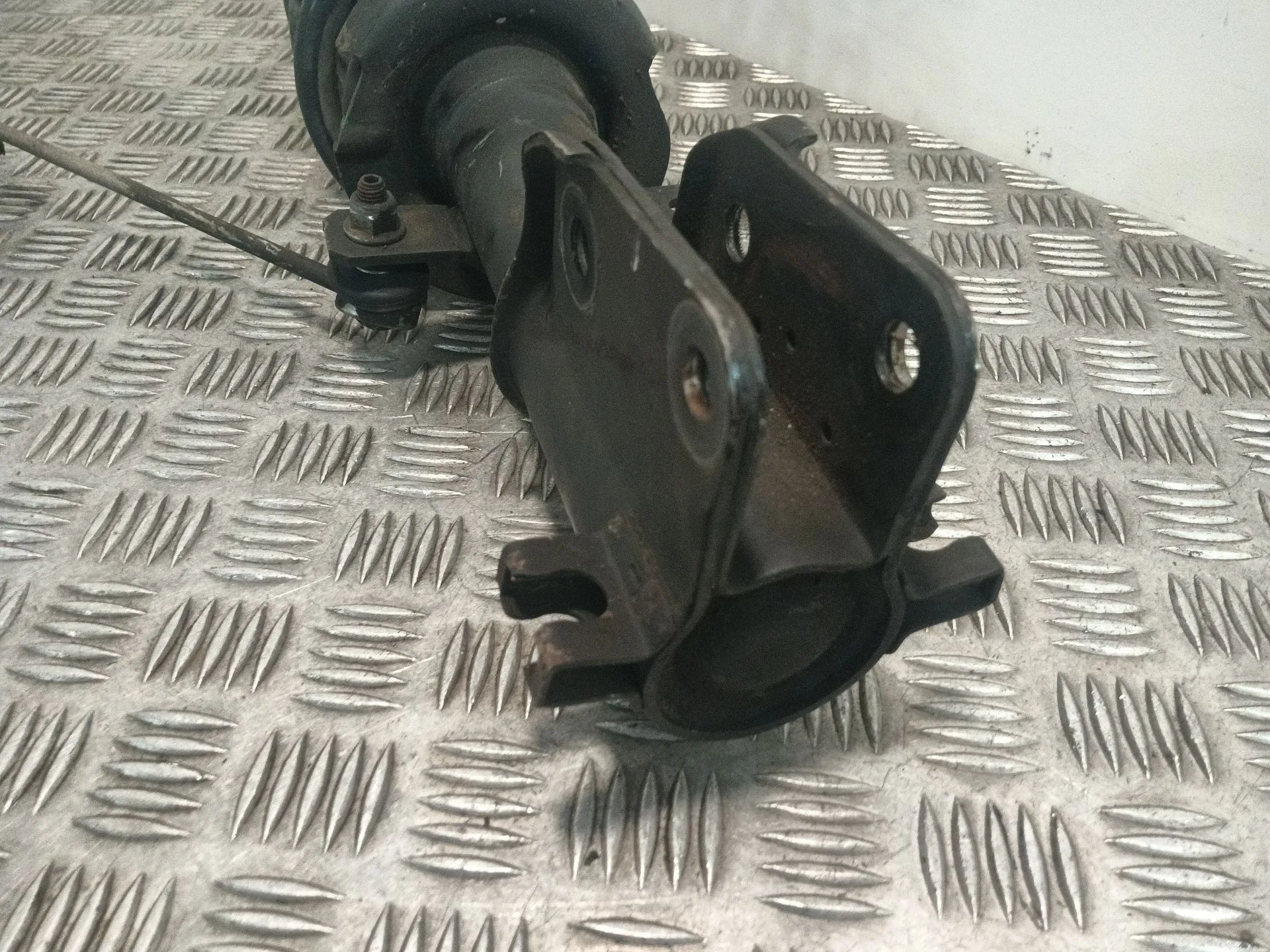 Amortiguador Delantero Izquierdo para Nissan Primastar (X..)