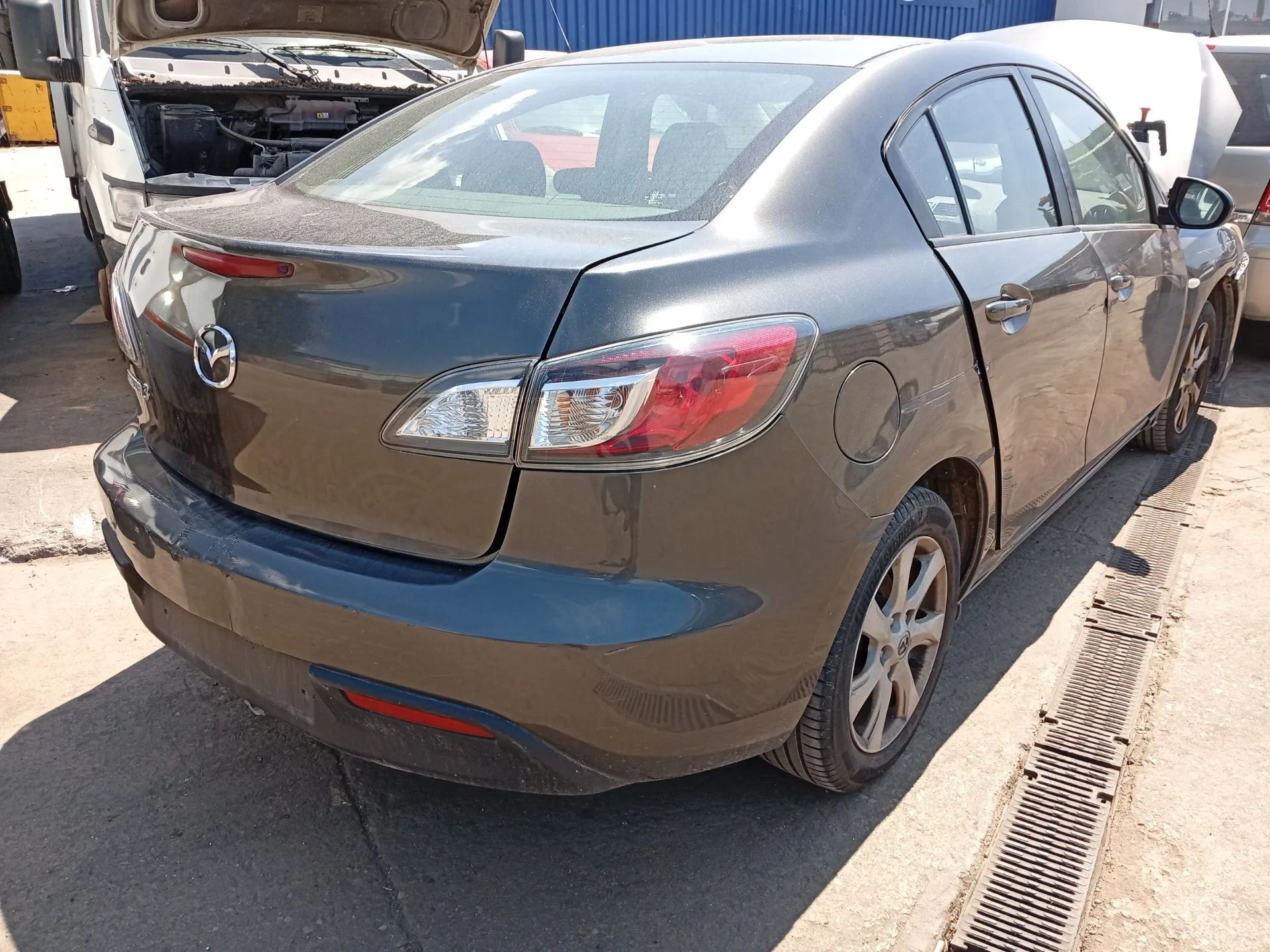 Amortiguador Trasero Derecho para Mazda 3 Sedan (Bl)