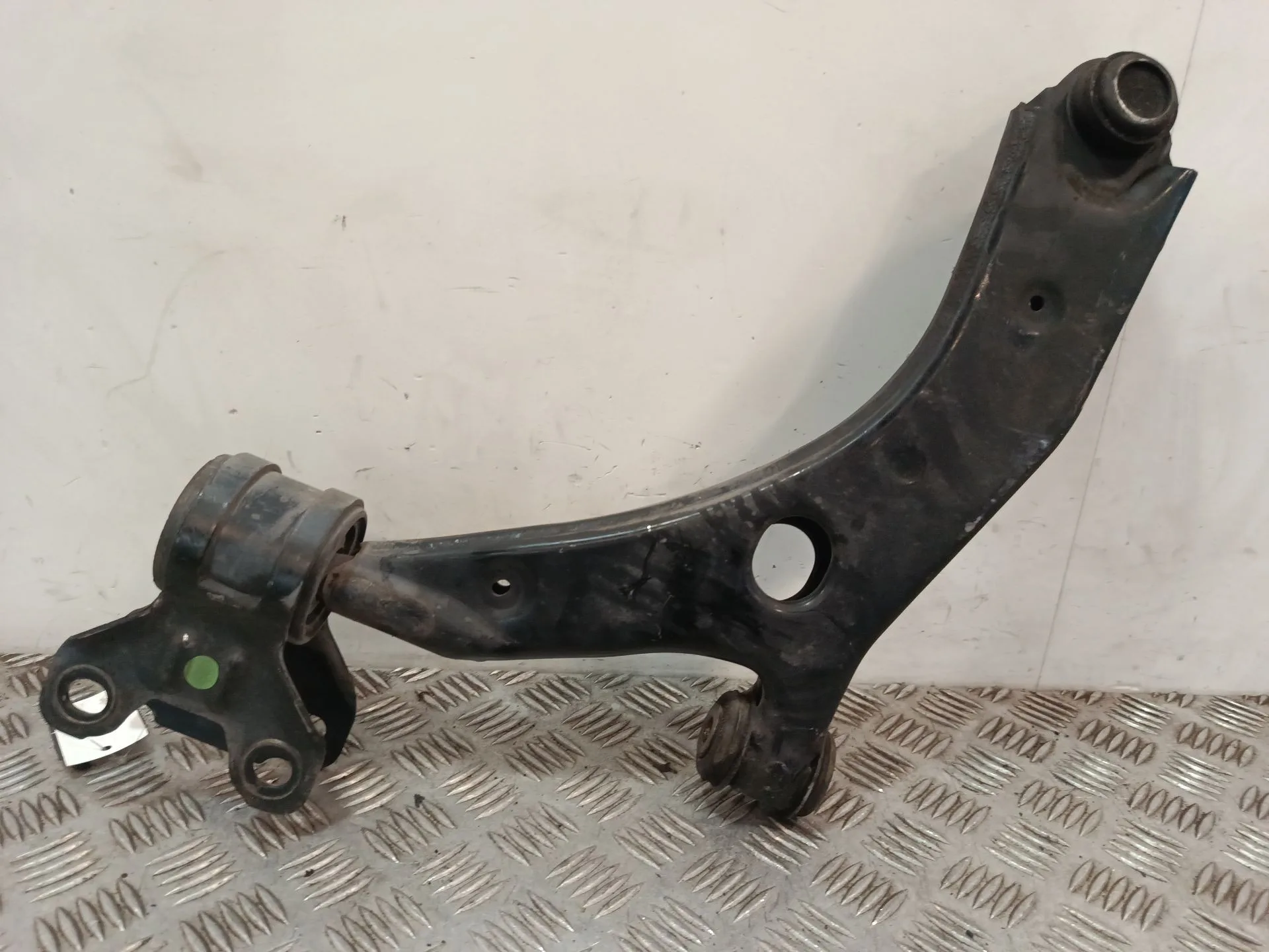 Brazo Suspension Inferior Delantero Derecho para Mazda 3 Sedan (Bl)