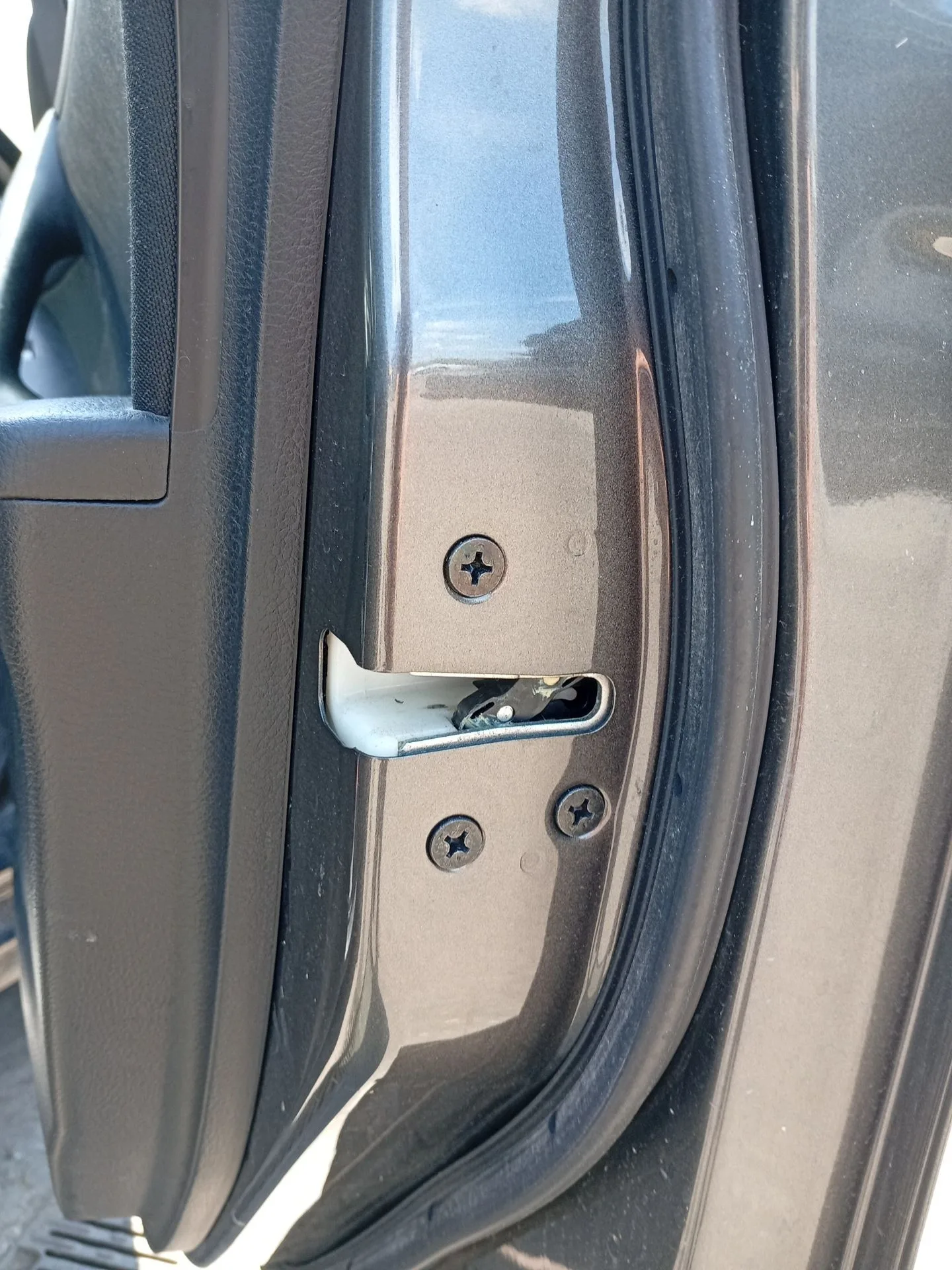 Cerradura Puerta Delantera Derecha para Mazda 3 Sedan (Bl)