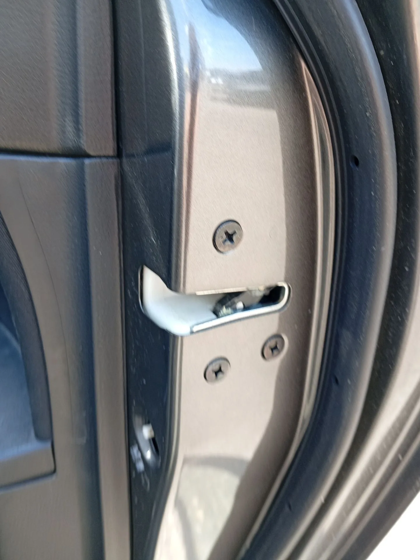 Cerradura Puerta Trasera Derecha para Mazda 3 Sedan (Bl)