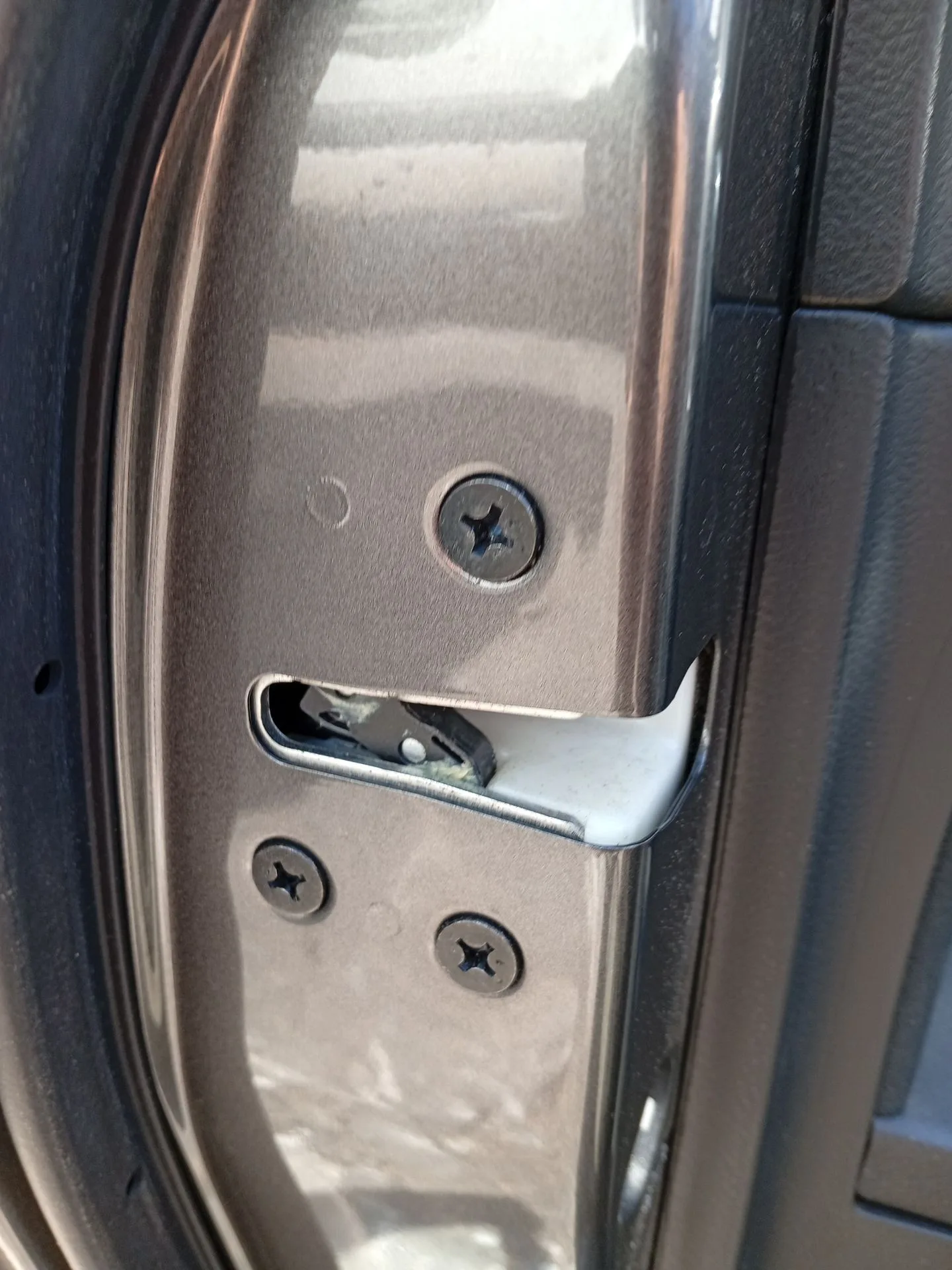 Cerradura Puerta Trasera Izquierda para Mazda 3 Sedan (Bl)