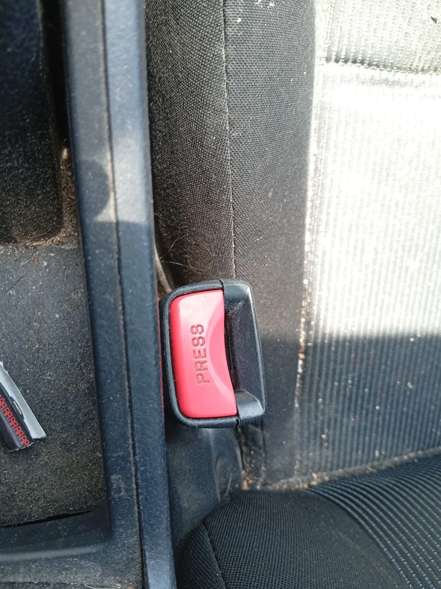 Enganche Cinturon Delantero Derecho para Mazda 3 Sedan (Bl)