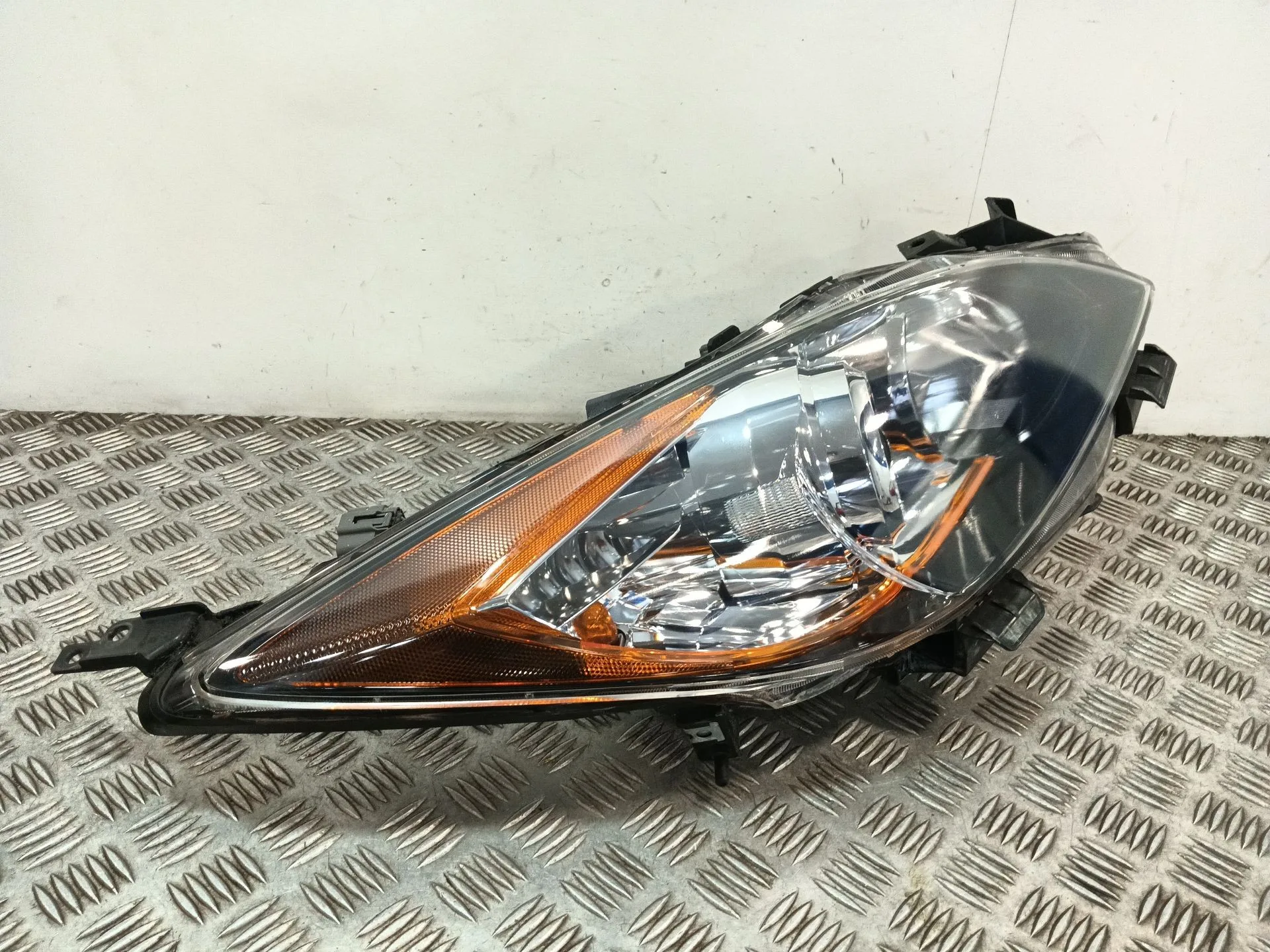 Faro Derecho para Mazda 3 Sedan (Bl)