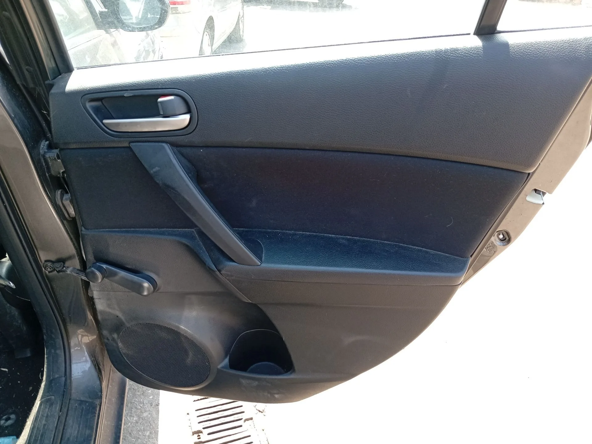 Guarnecido Puerta Trasera Derecha para Mazda 3 Sedan (Bl)