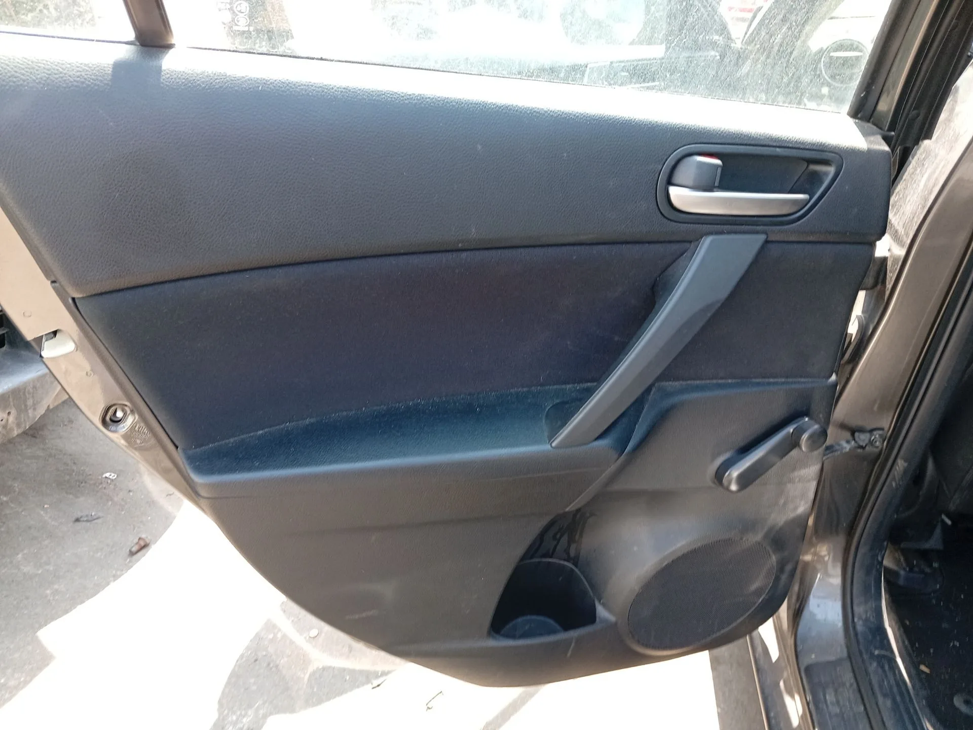 Guarnecido Puerta Trasera Izquierda para Mazda 3 Sedan (Bl)