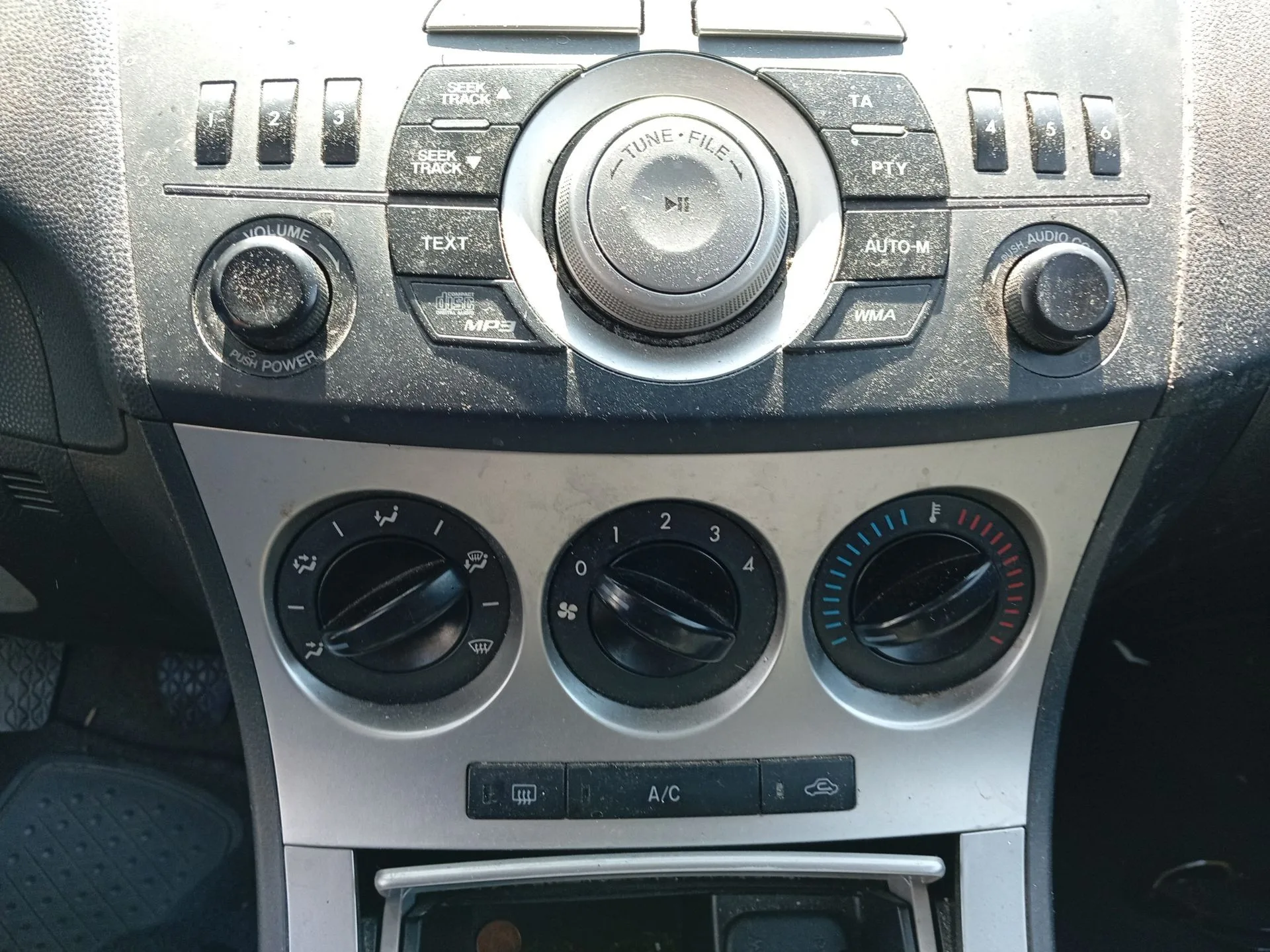 Mando Climatizador para Mazda 3 Sedan (Bl)