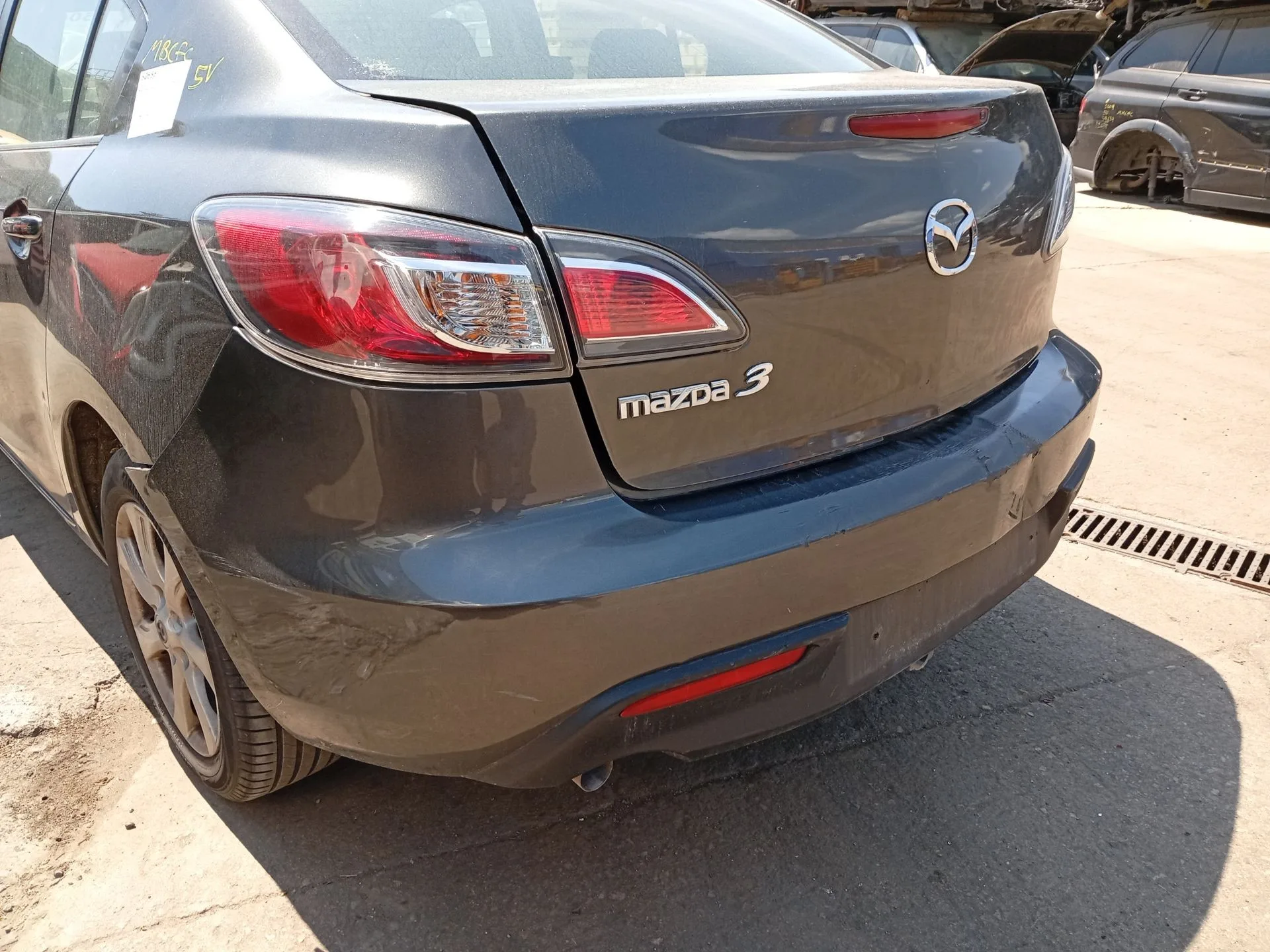 Paragolpes Trasero para Mazda 3 Sedan (Bl)