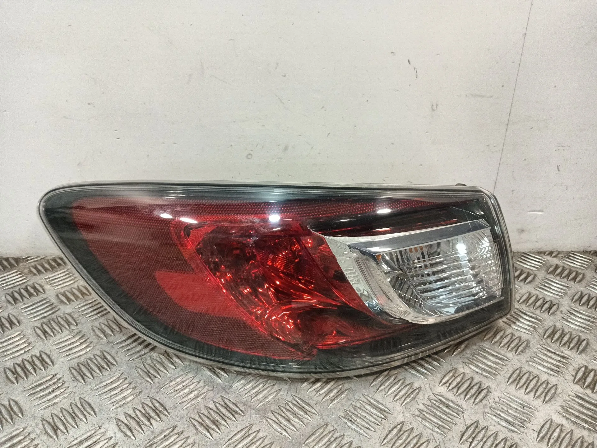 Piloto Trasero Izquierdo para Mazda 3 Sedan (Bl)