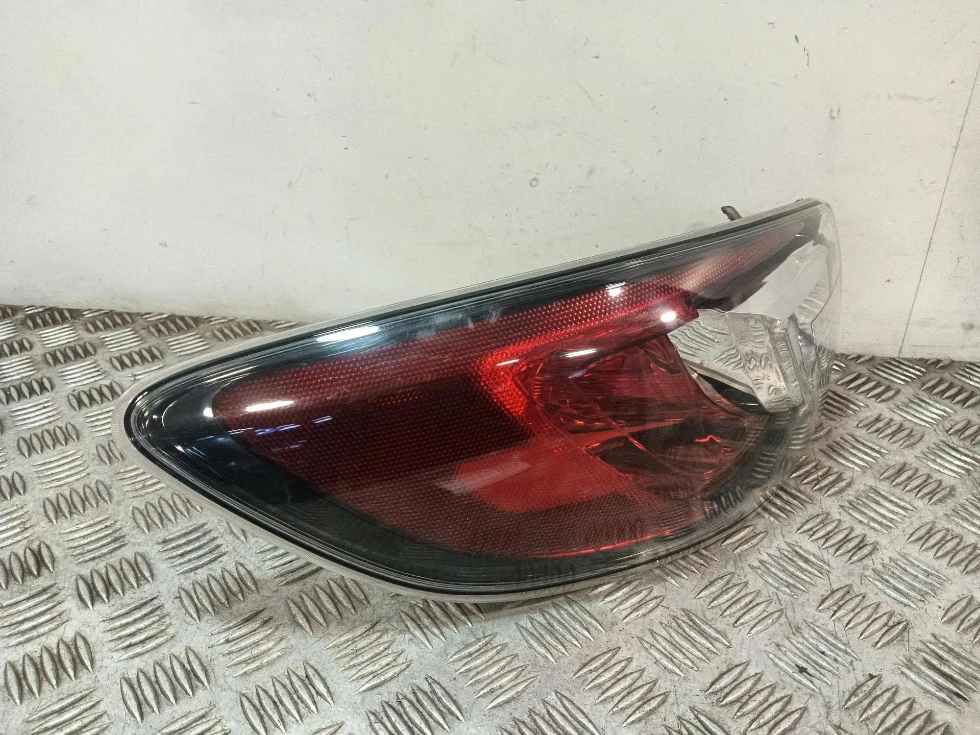 Piloto Trasero Izquierdo para Mazda 3 Sedan (Bl)