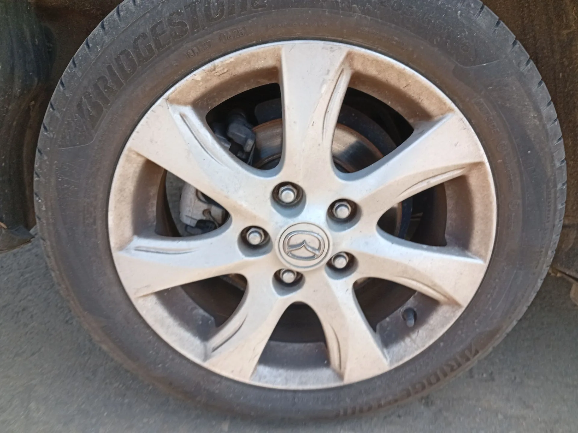 Pinza Freno Trasera Derecha para Mazda 3 Sedan (Bl)