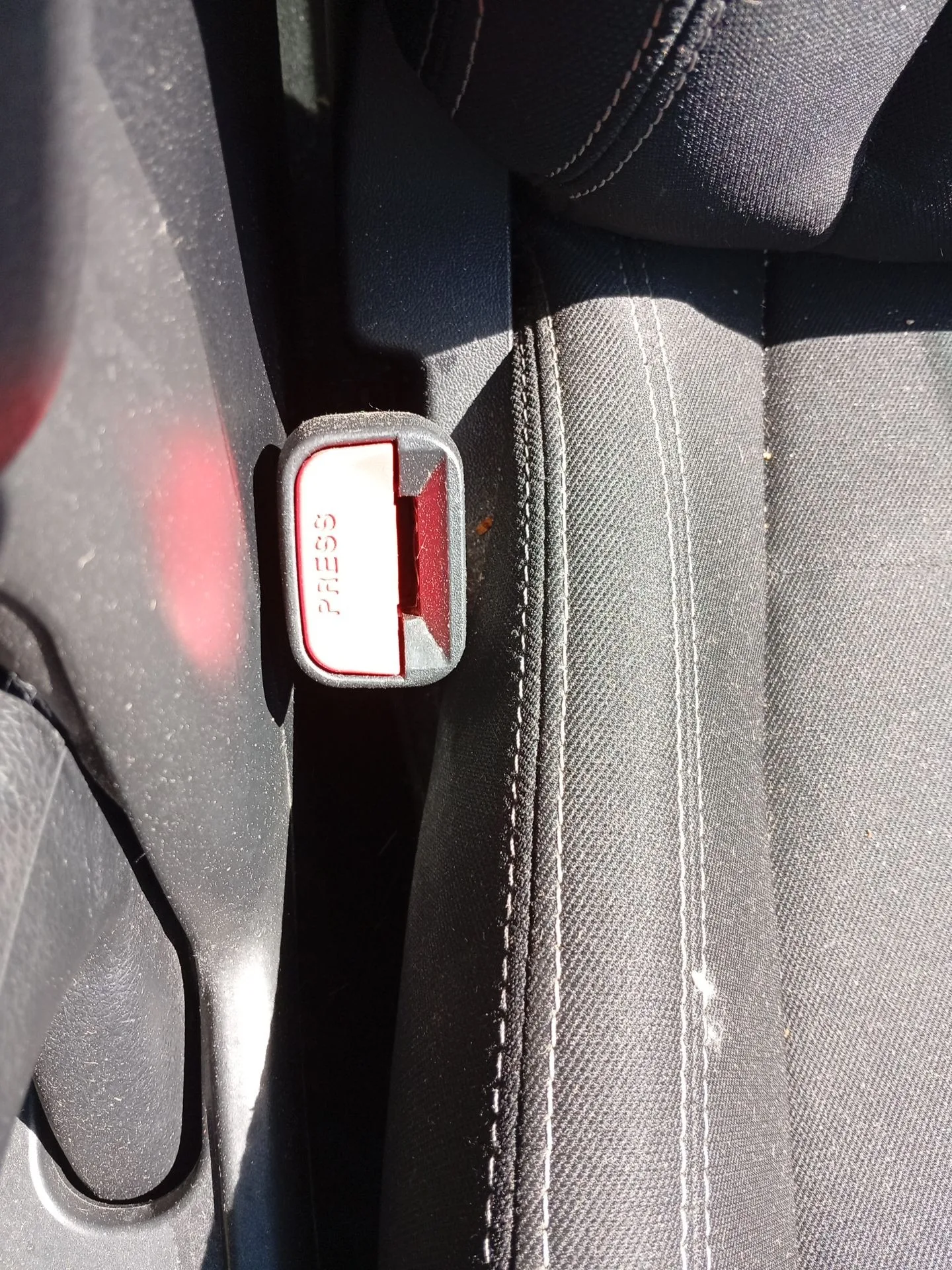 Enganche Cinturon Delantero Izquierdo para Kia Sportage Iii (Sl)