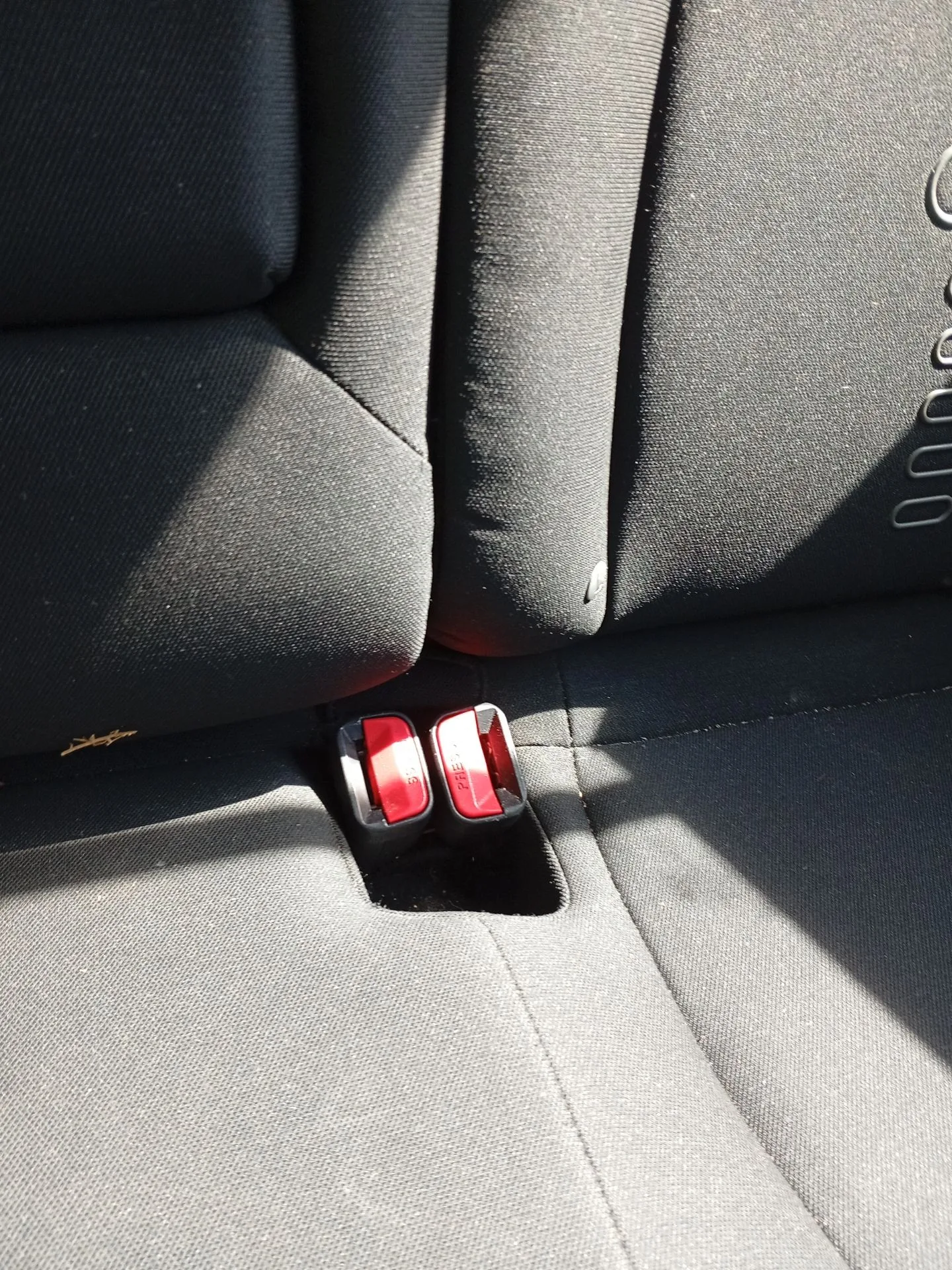 Enganche Cinturon Trasero Izquierdo para Kia Sportage Iii (Sl)