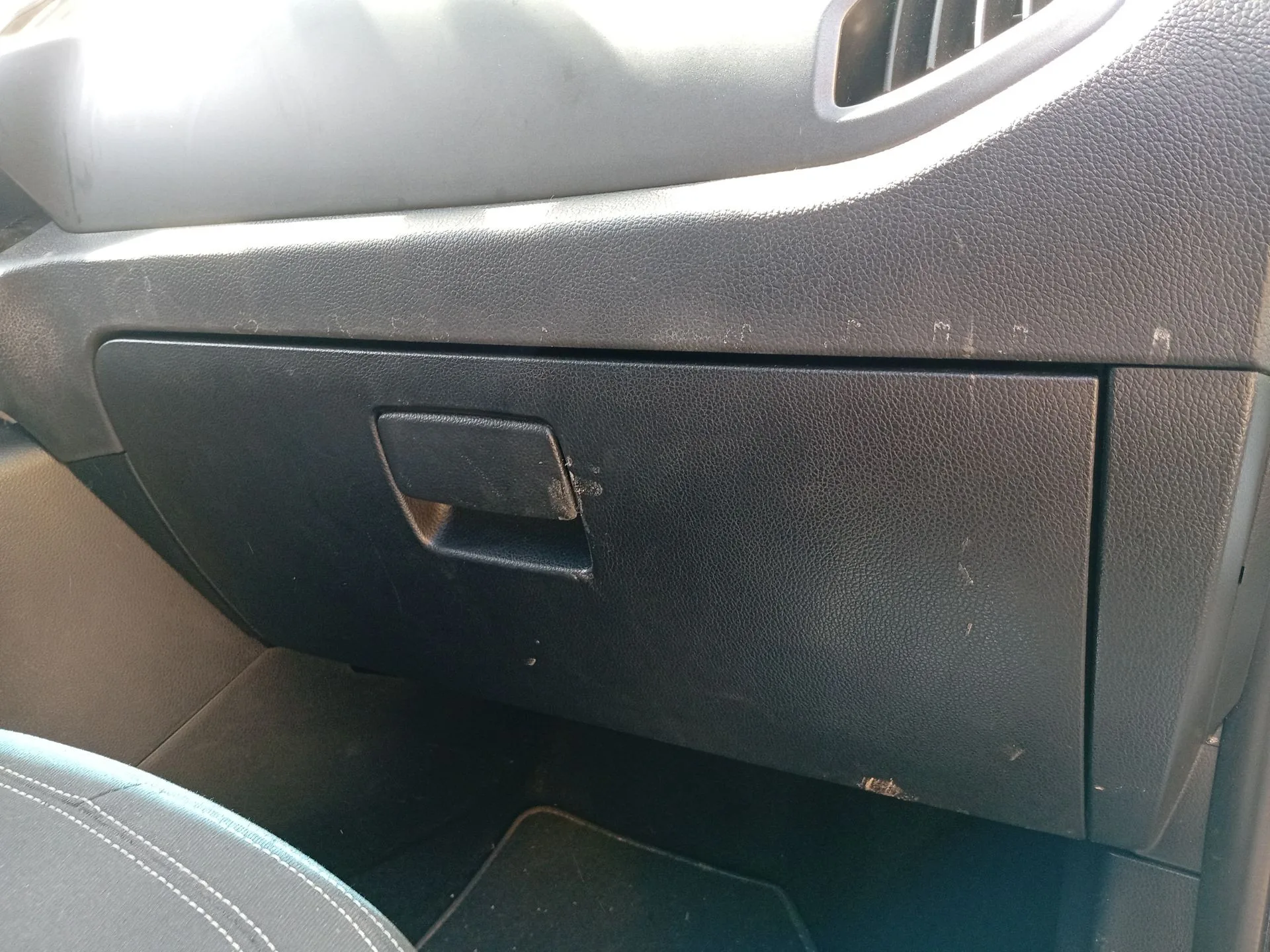Guantera para Kia Sportage Iii (Sl)