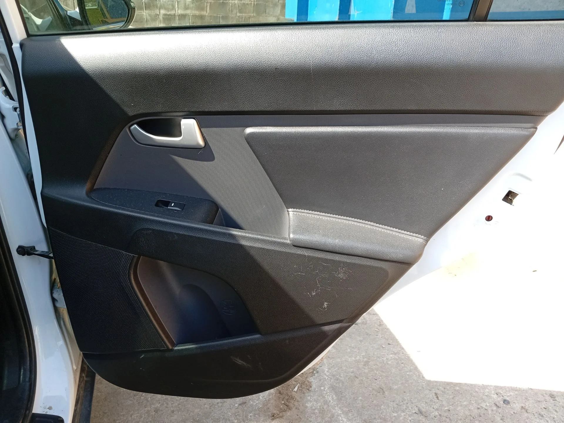 Guarnecido Puerta Trasera Derecha para Kia Sportage Iii (Sl)