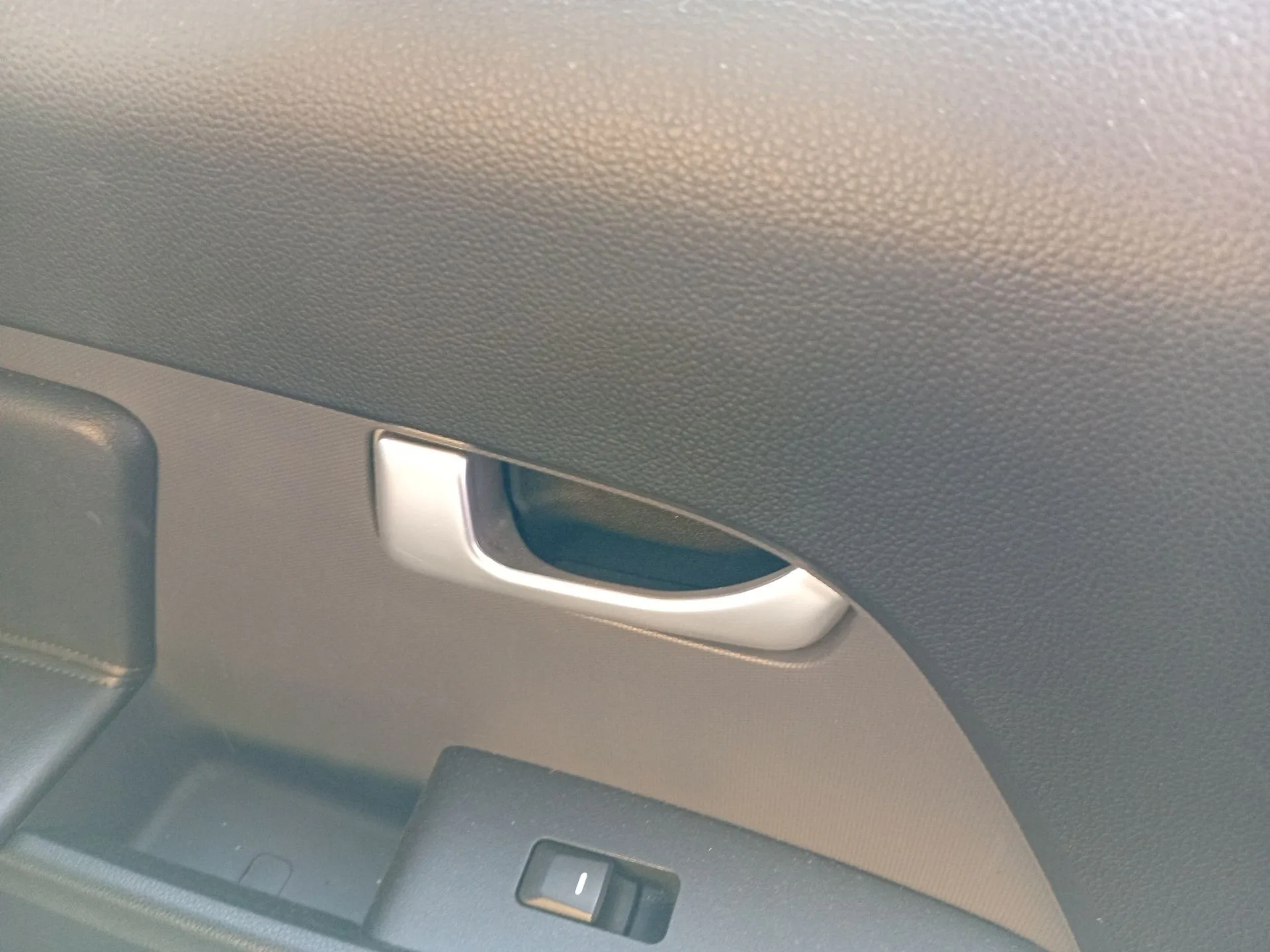 Maneta Interior Trasera Izquierda para Kia Sportage Iii (Sl)