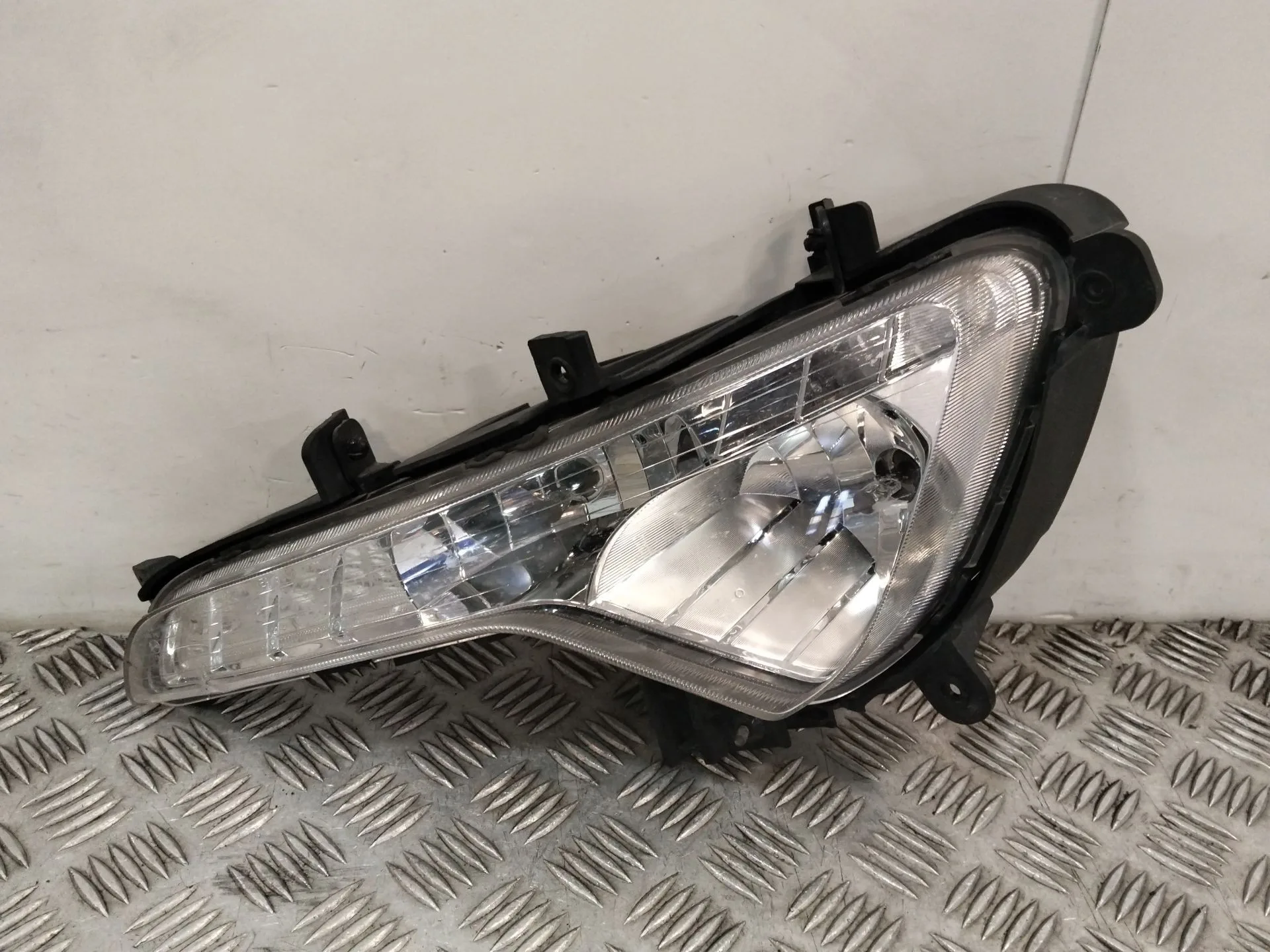 Faro Antiniebla Izquierdo para Kia Sportage Iii (Sl)