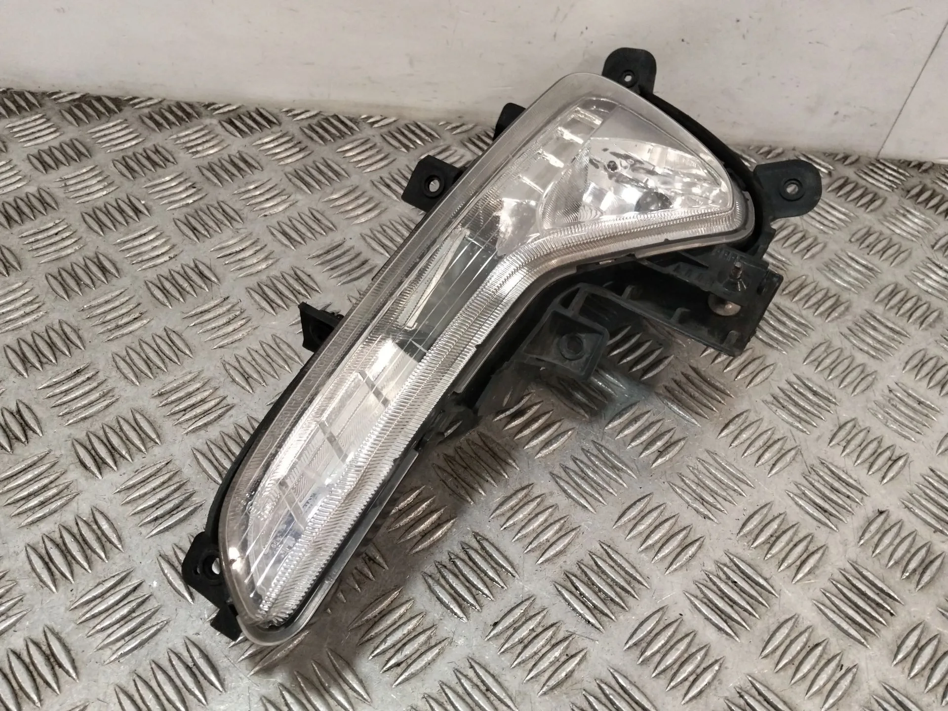 Faro Antiniebla Izquierdo para Kia Sportage Iii (Sl)