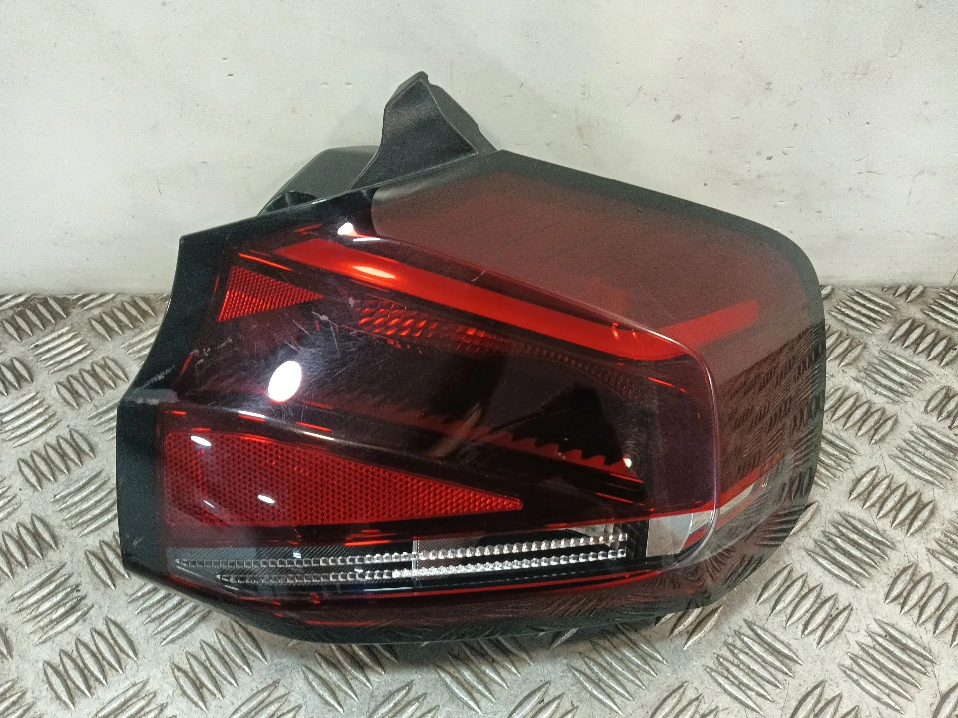 Piloto Trasero Izquierdo para Citroën C4 Iii (Ba_, Bb_, Bc_)