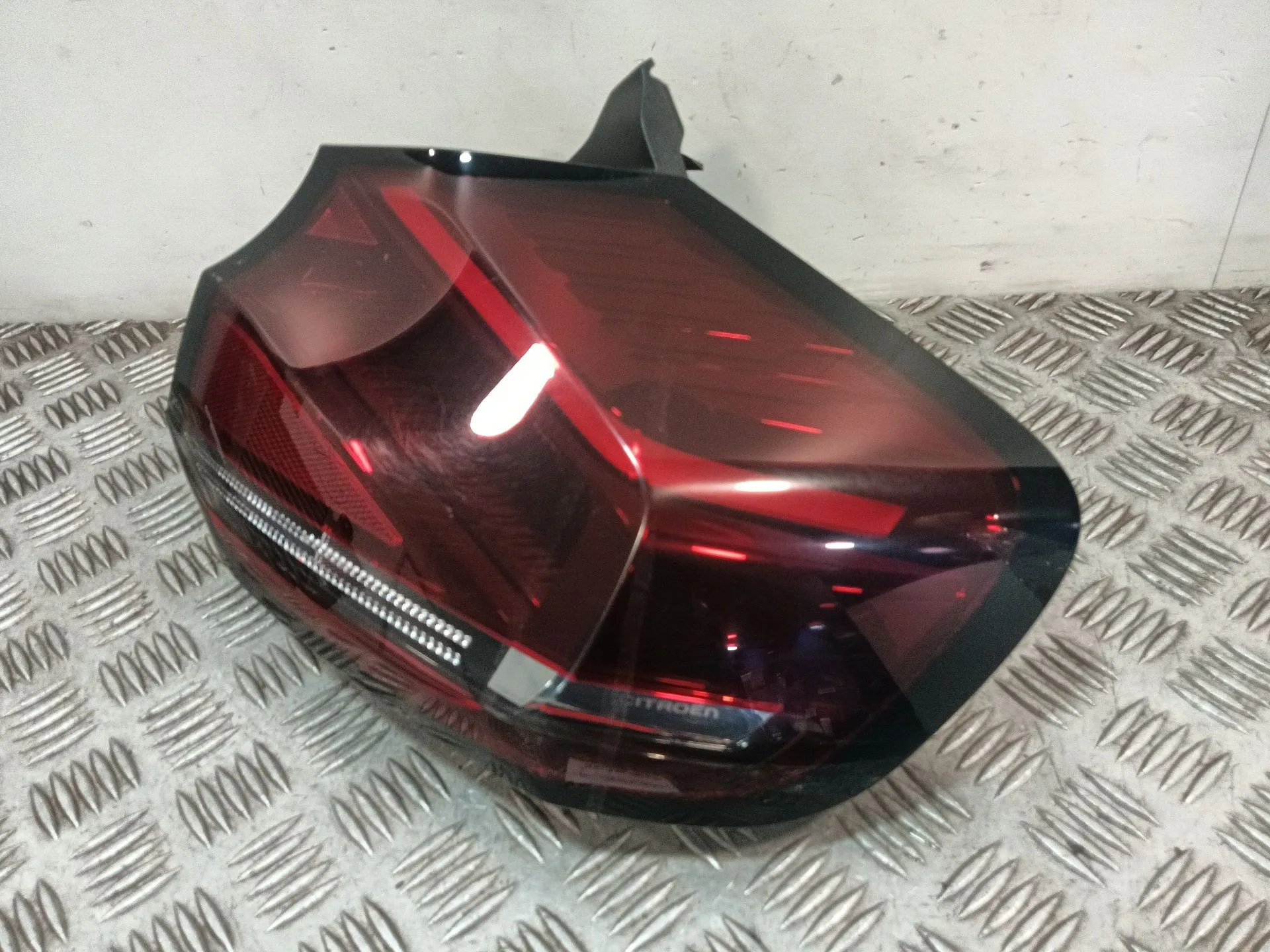 Piloto Trasero Izquierdo para Citroën C4 Iii (Ba_, Bb_, Bc_)
